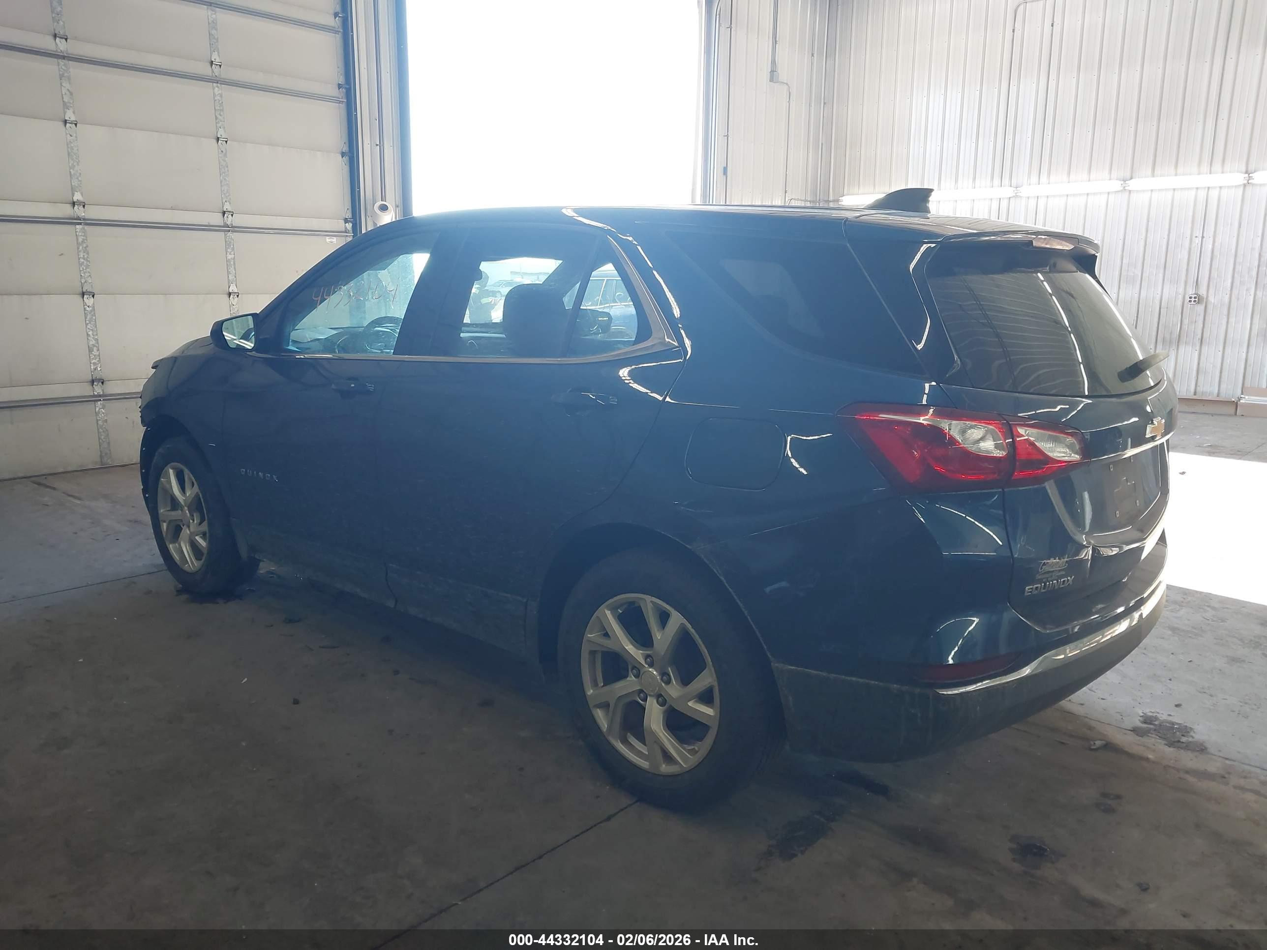 CHEVROLET EQUINOX image 3