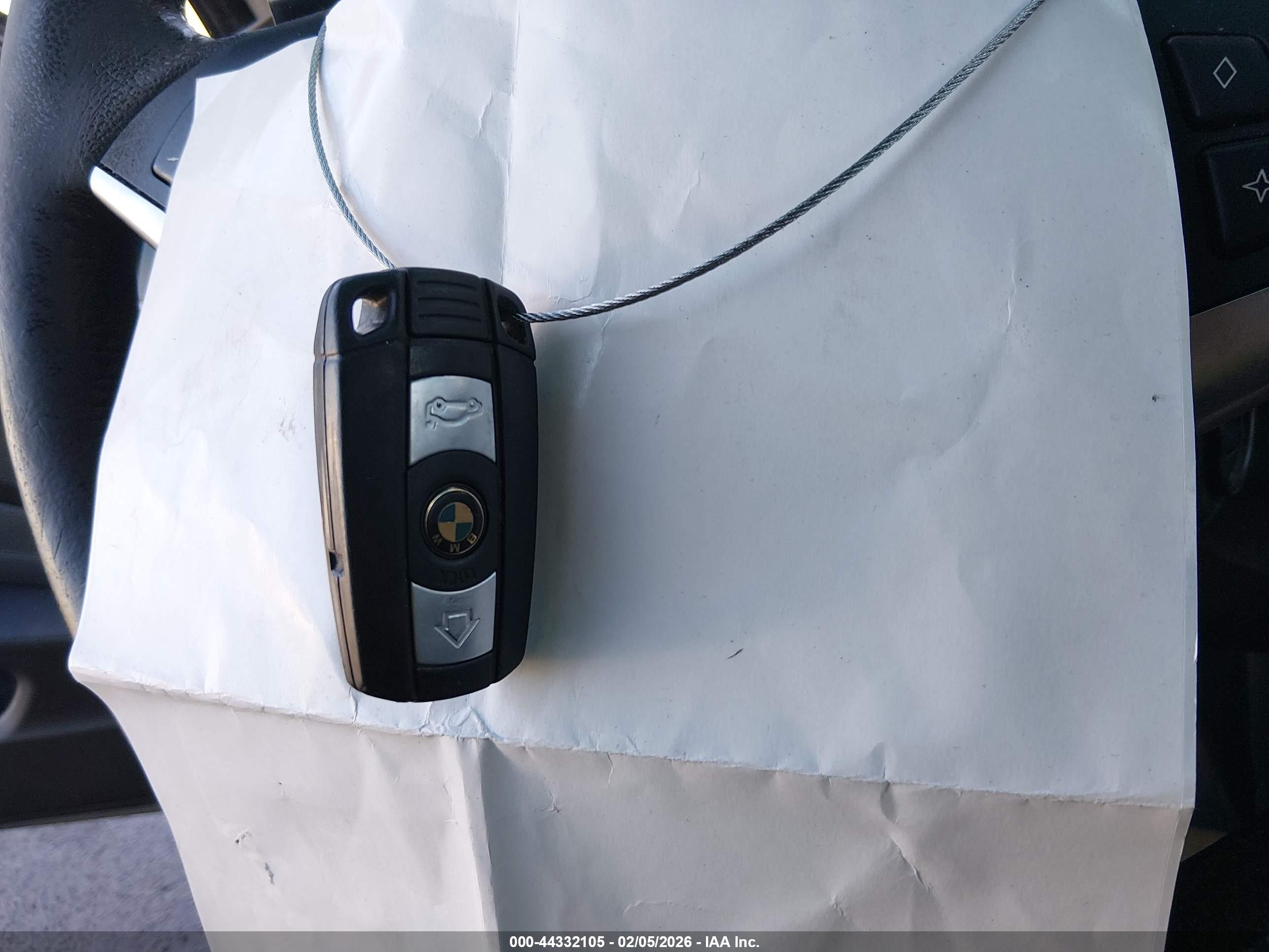 BMW 550I image 11