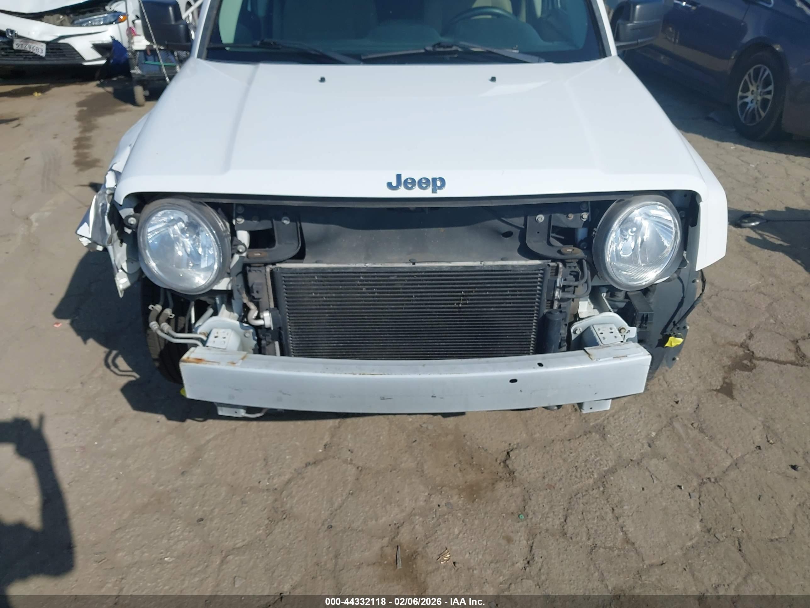 JEEP PATRIOT image 6