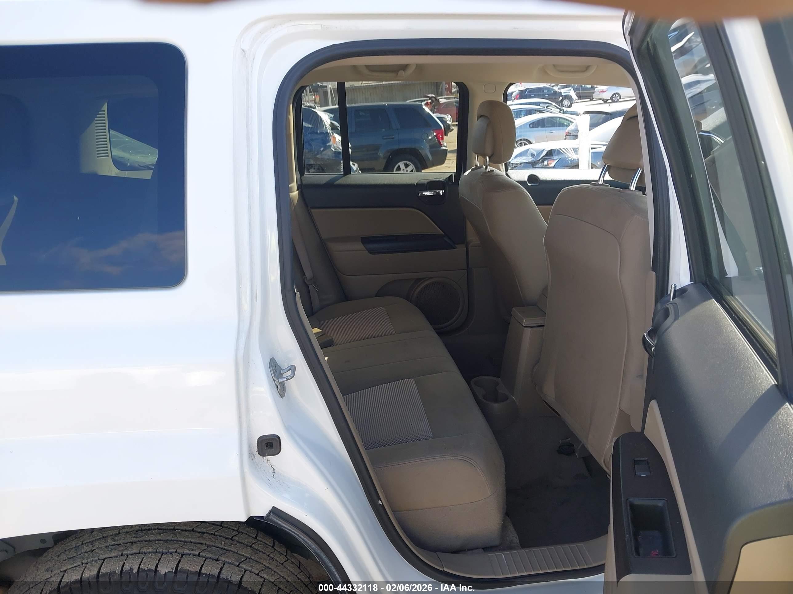 JEEP PATRIOT image 8