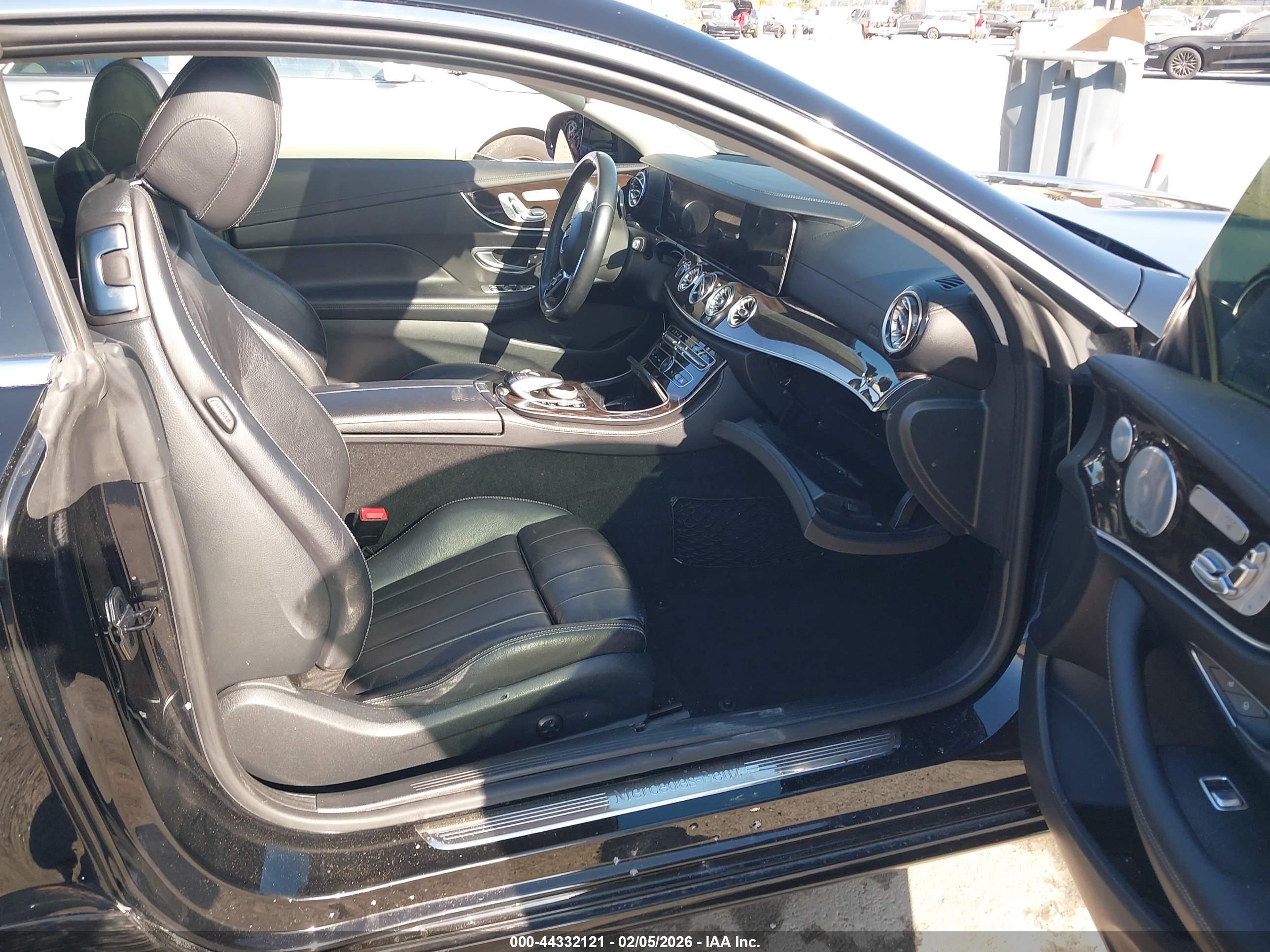 MERCEDES-BENZ E image 5