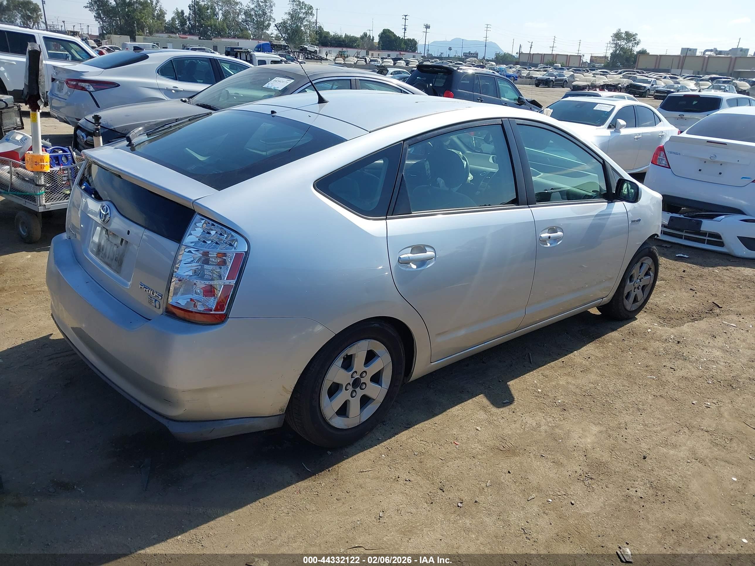 TOYOTA PRIUS image 4