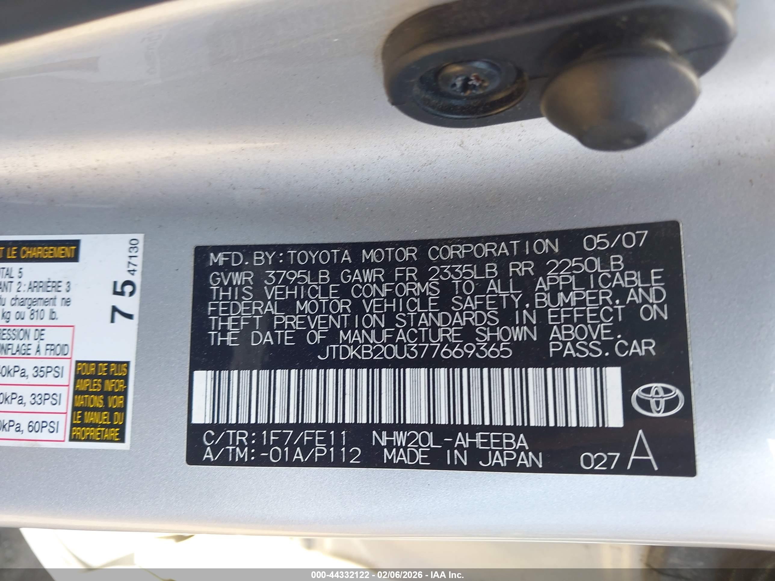TOYOTA PRIUS image 9