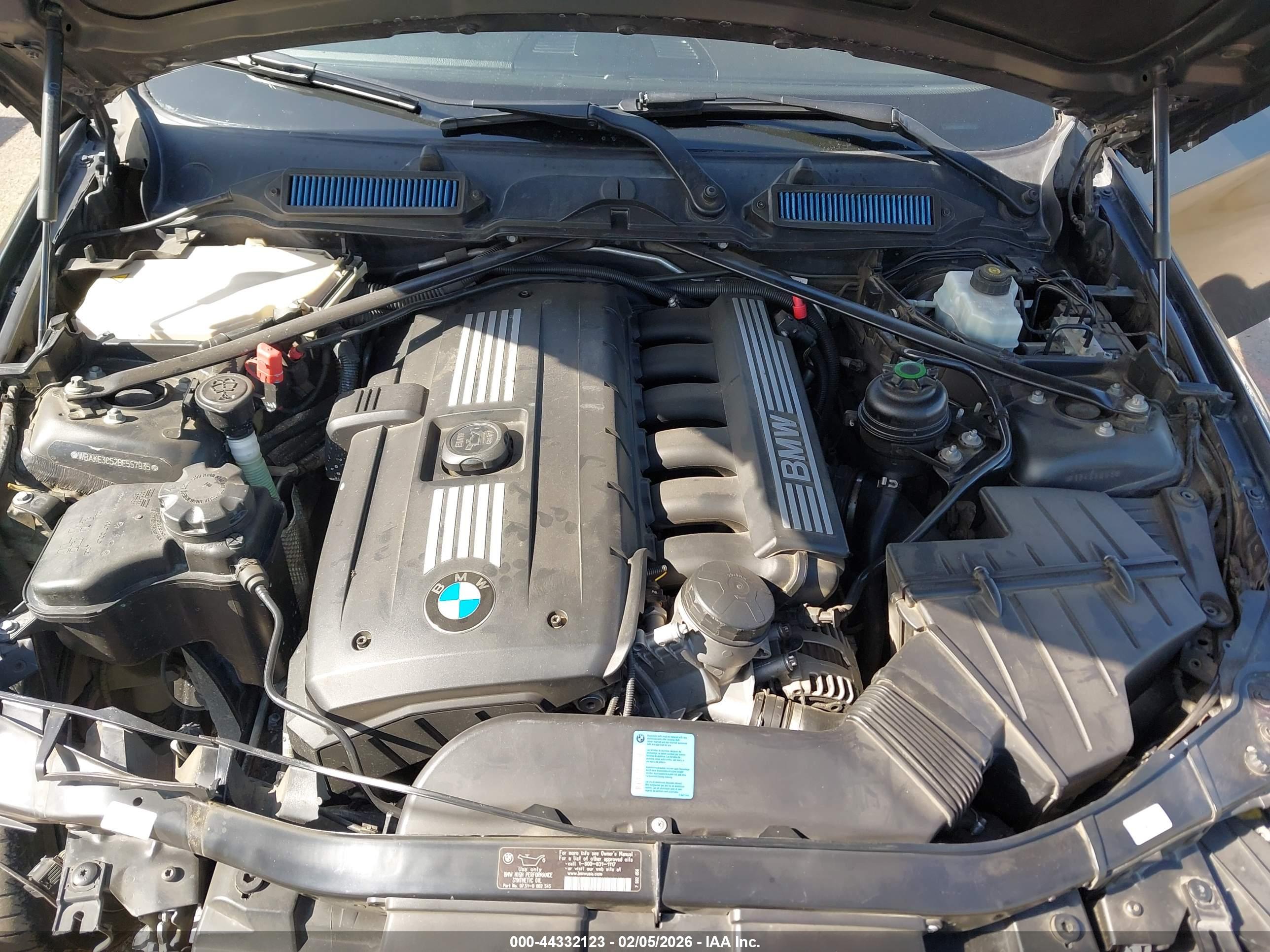 BMW 3 image 10