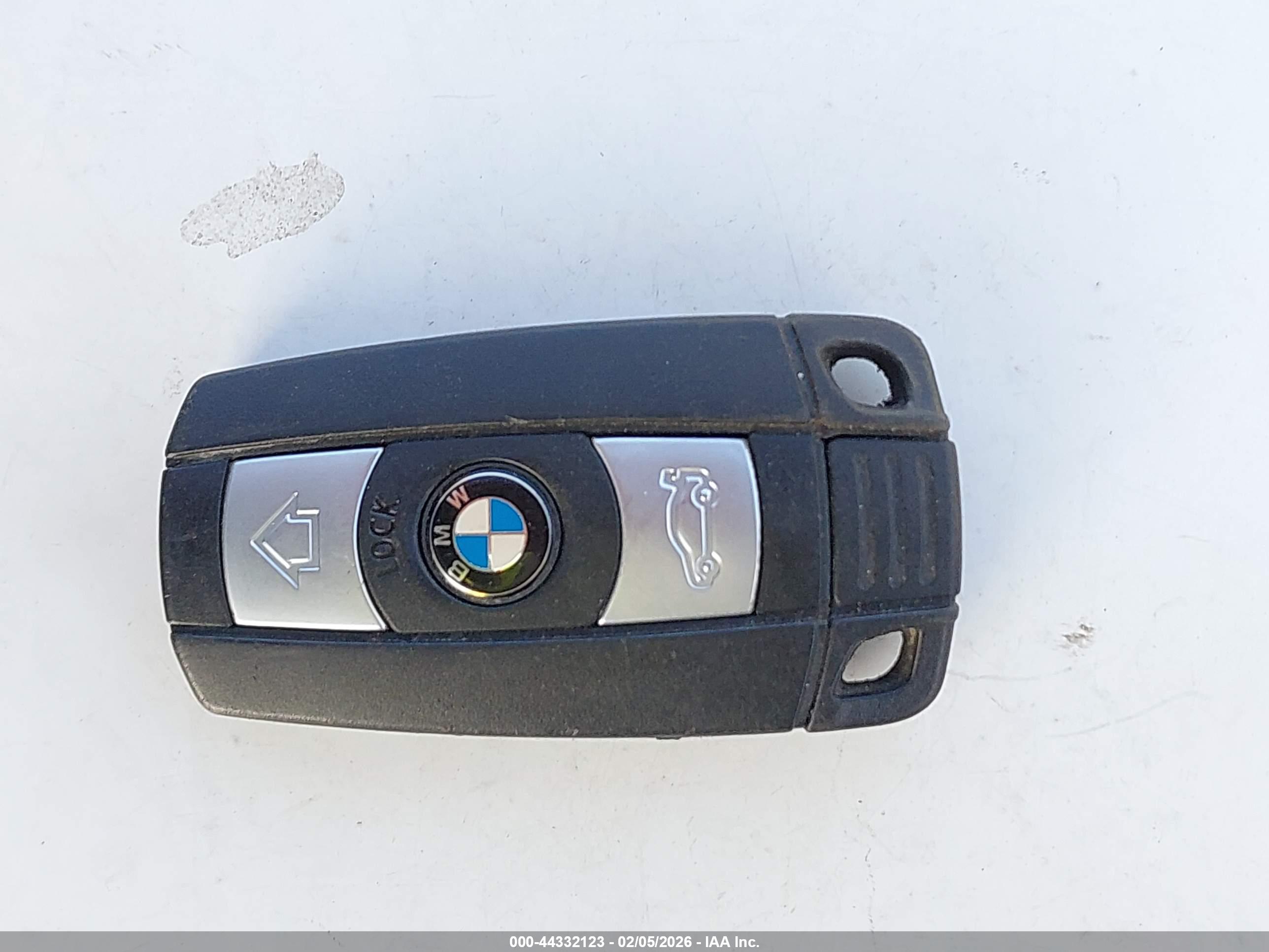 BMW 3 image 11