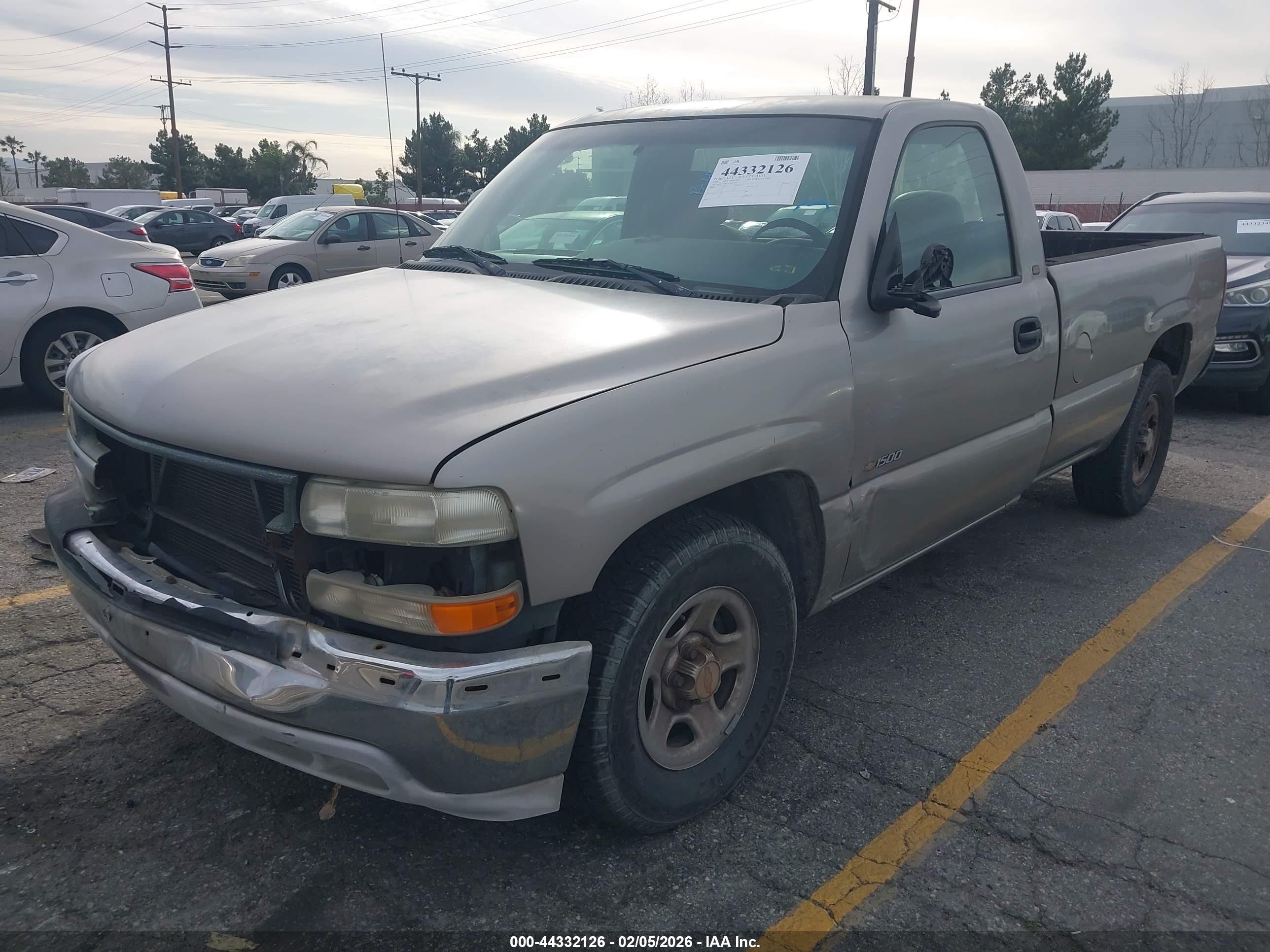CHEVROLET SILVERADO image 2