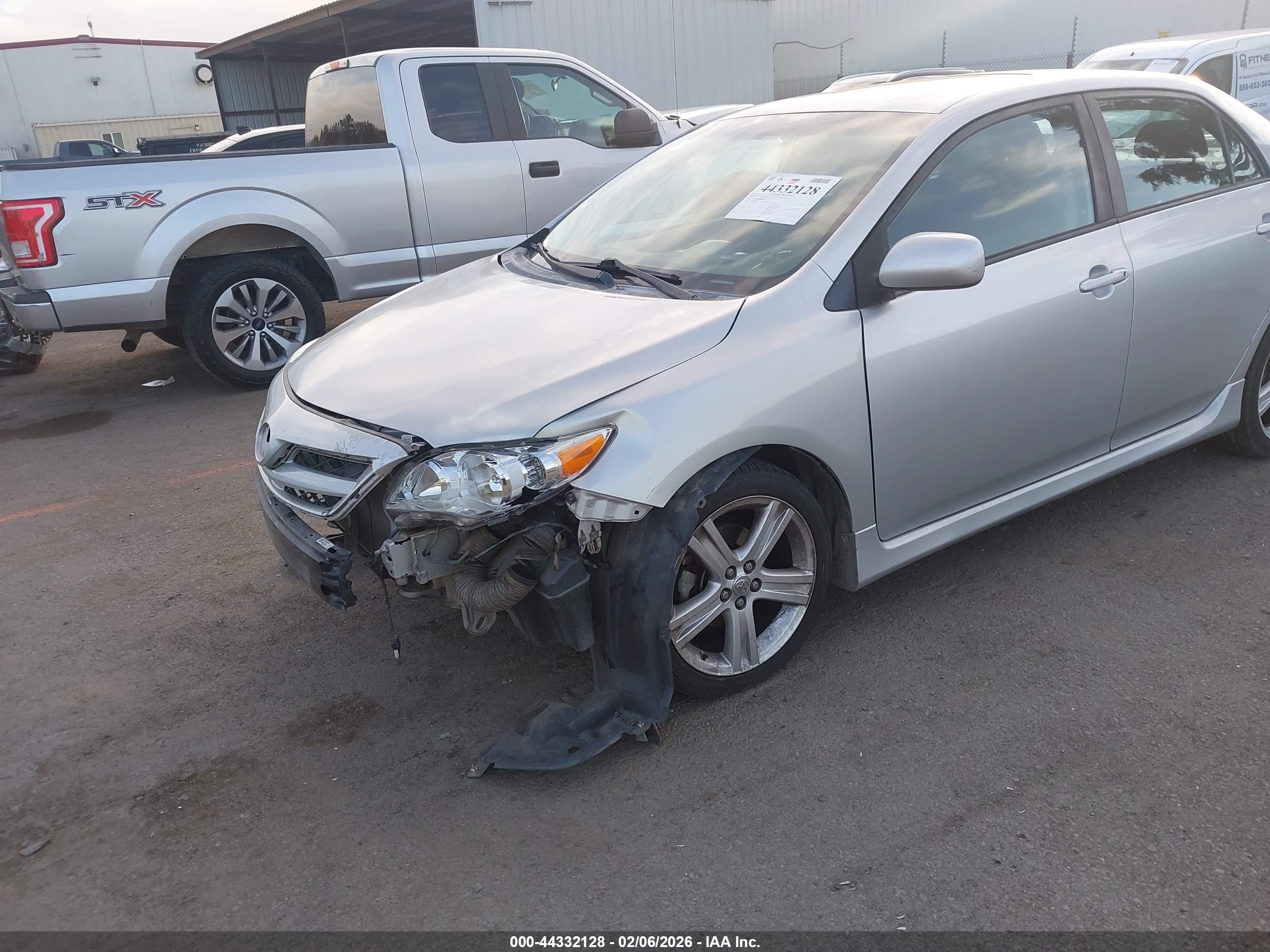 TOYOTA COROLLA image 6
