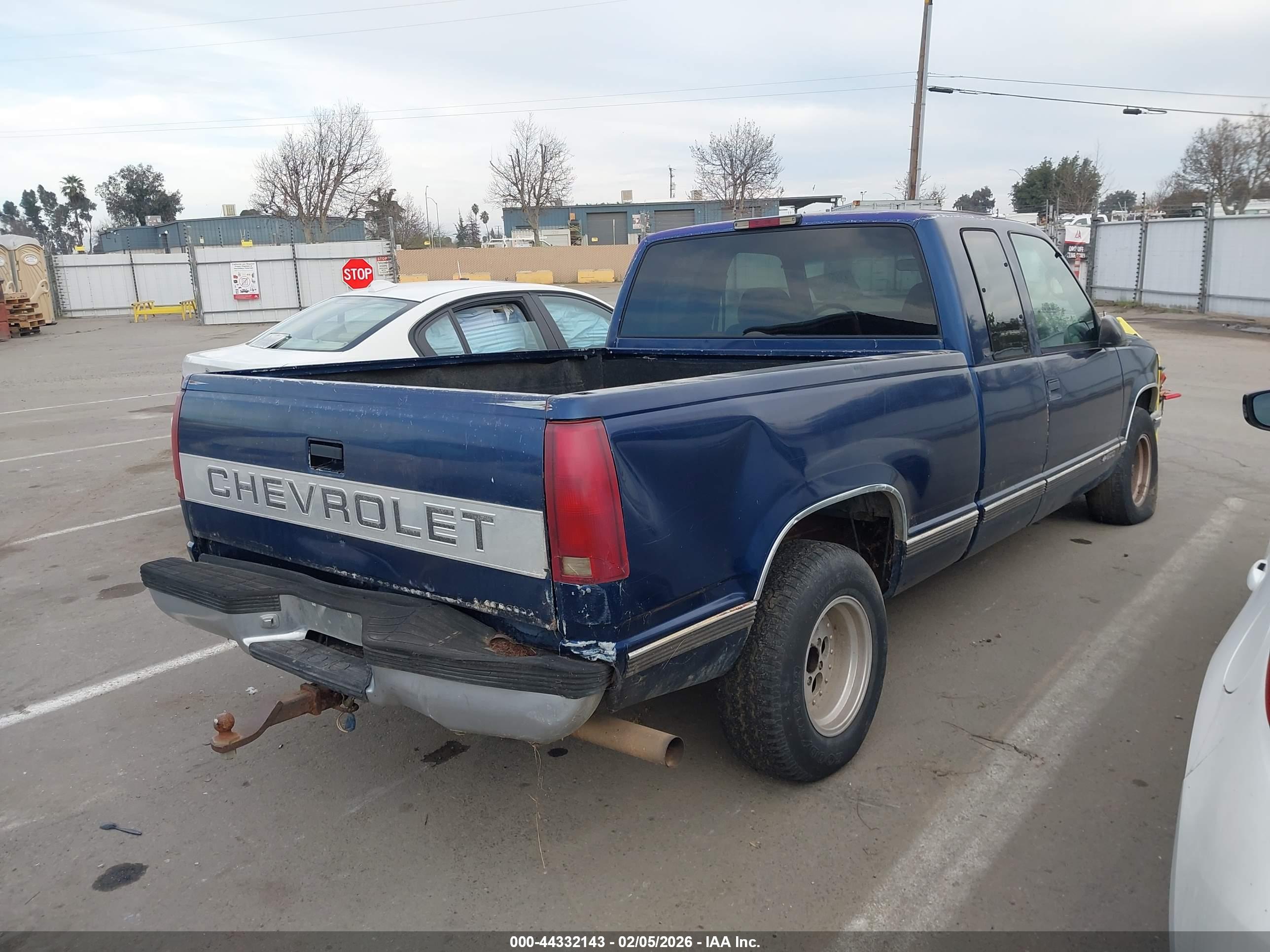 CHEVROLET GMT-400 image 4