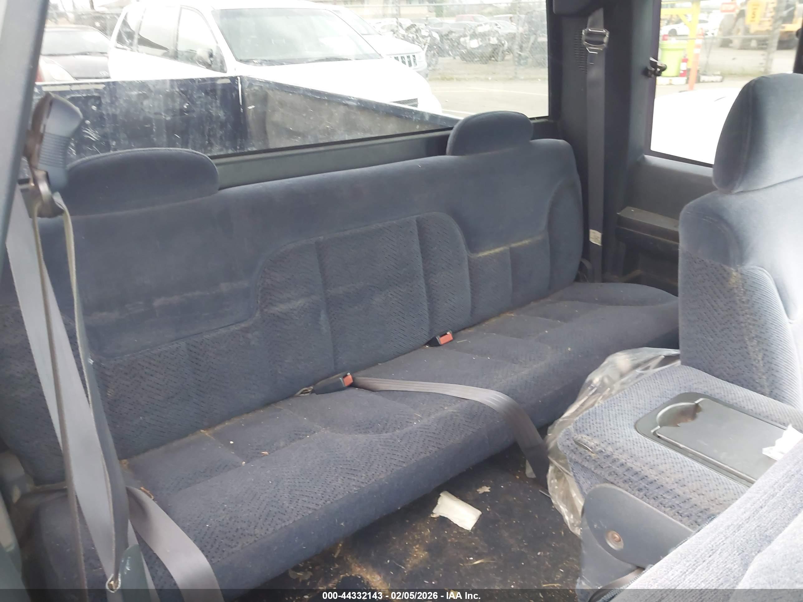CHEVROLET GMT-400 image 8