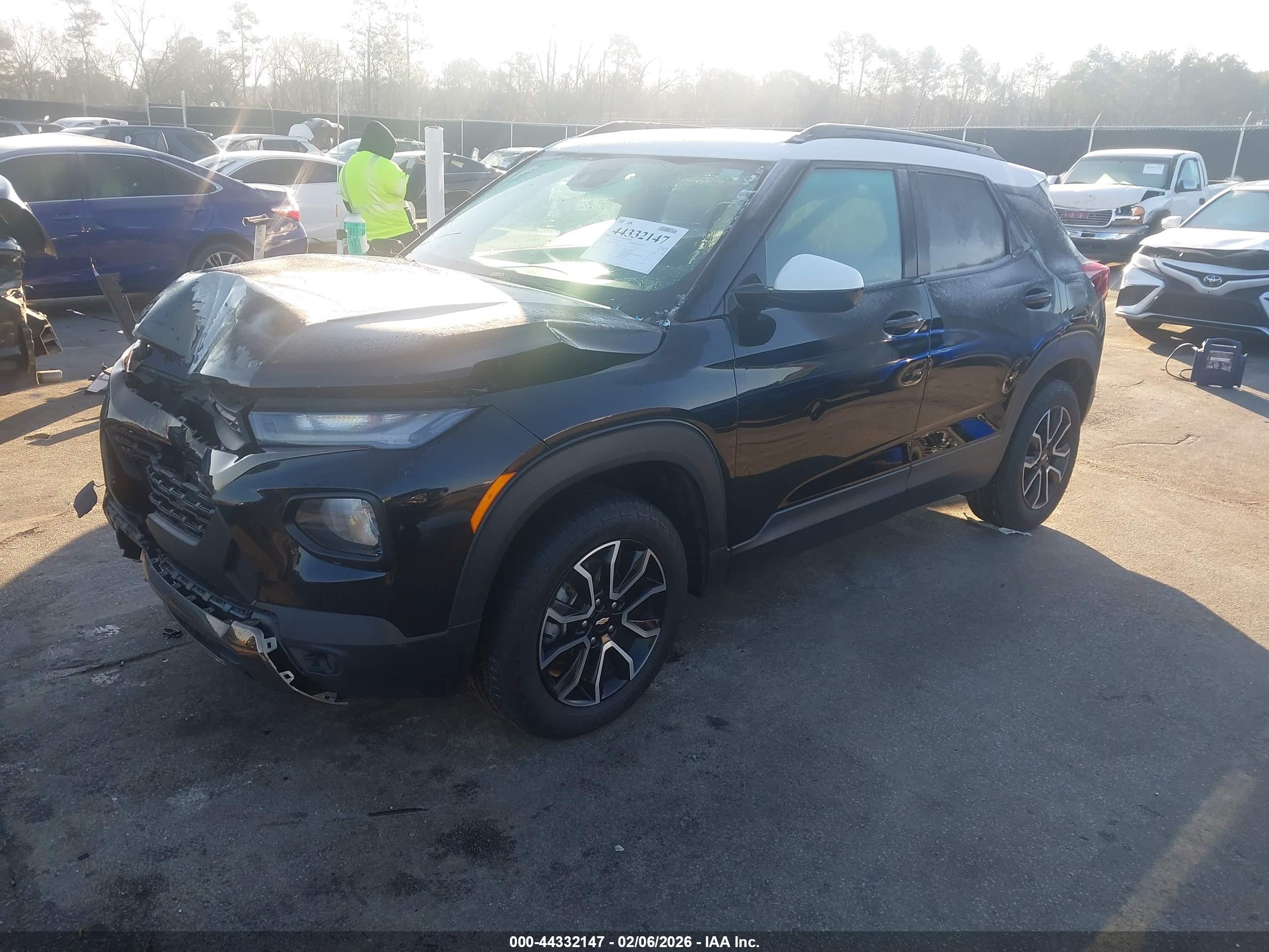 CHEVROLET TRAILBLAZER image 2