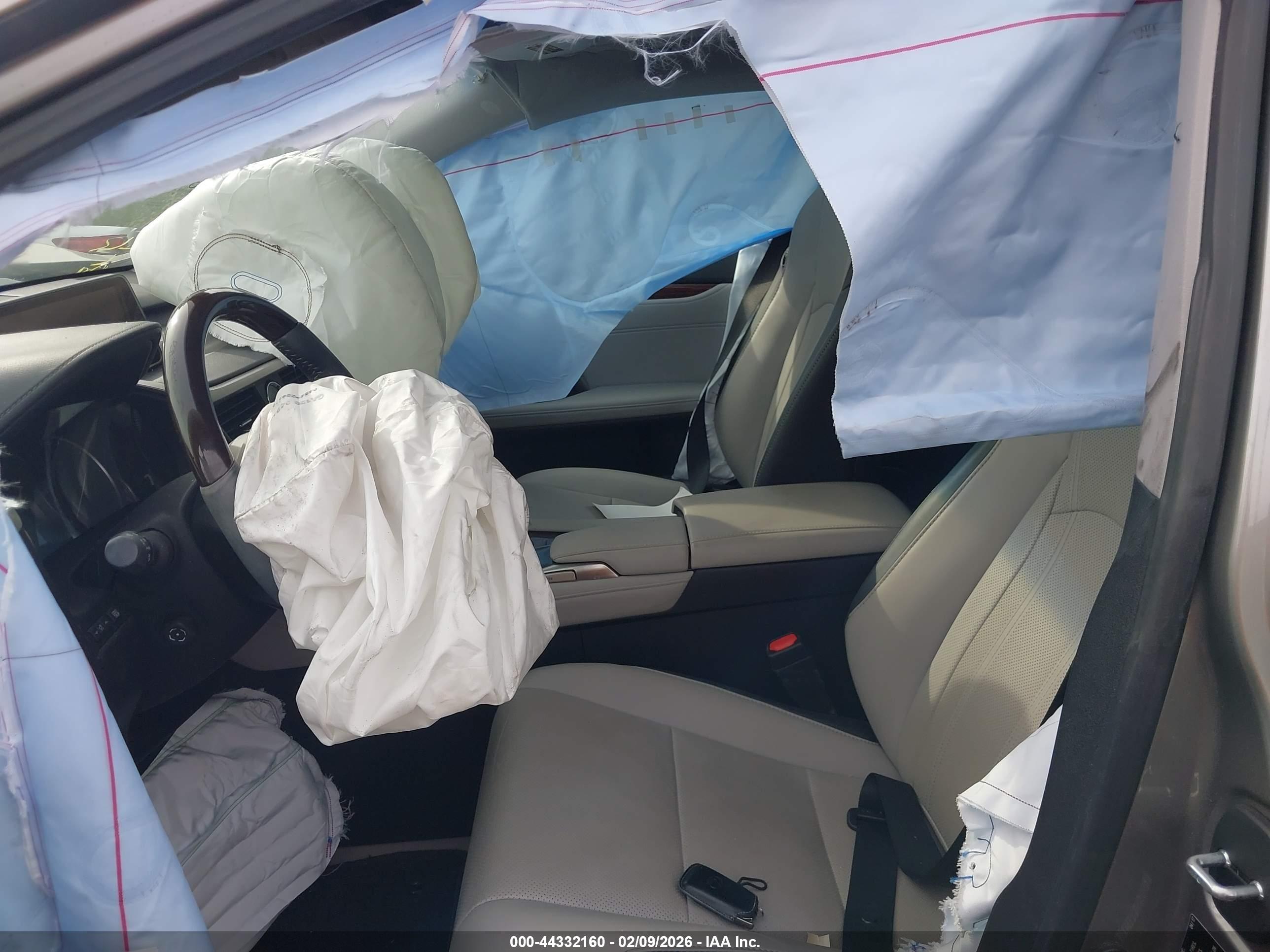 LEXUS RX image 5