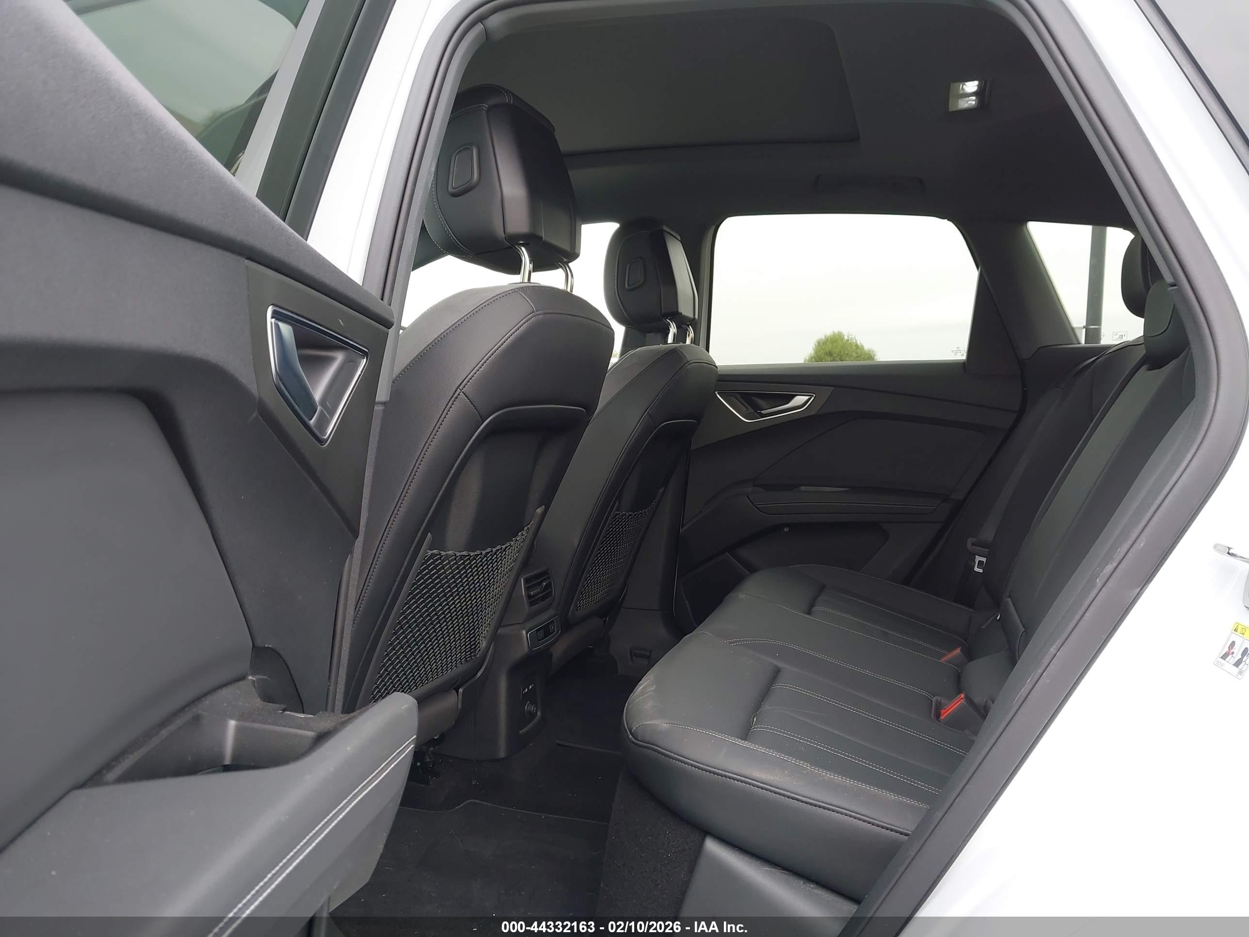 AUDI Q4 image 8