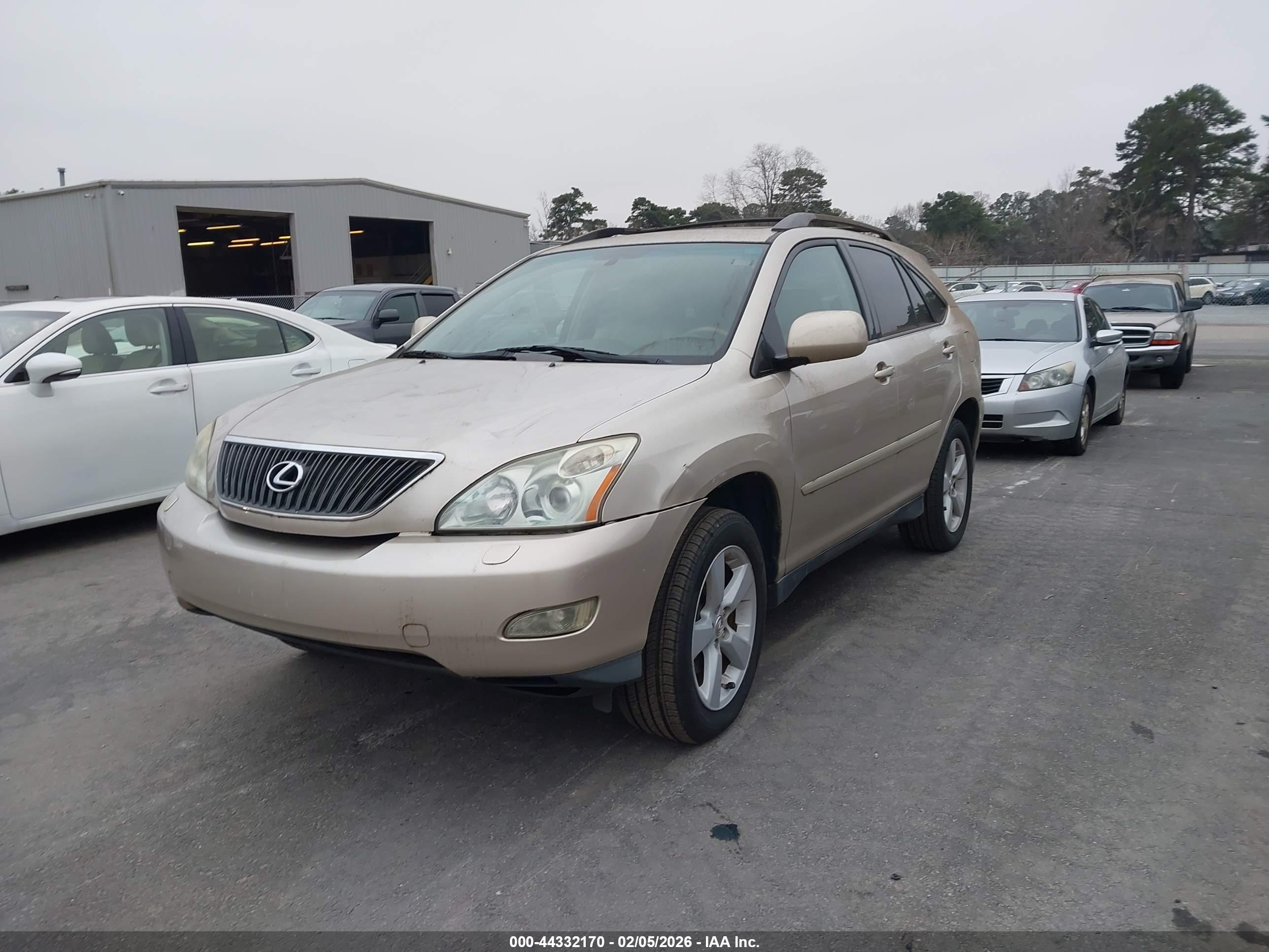 LEXUS RX image 2