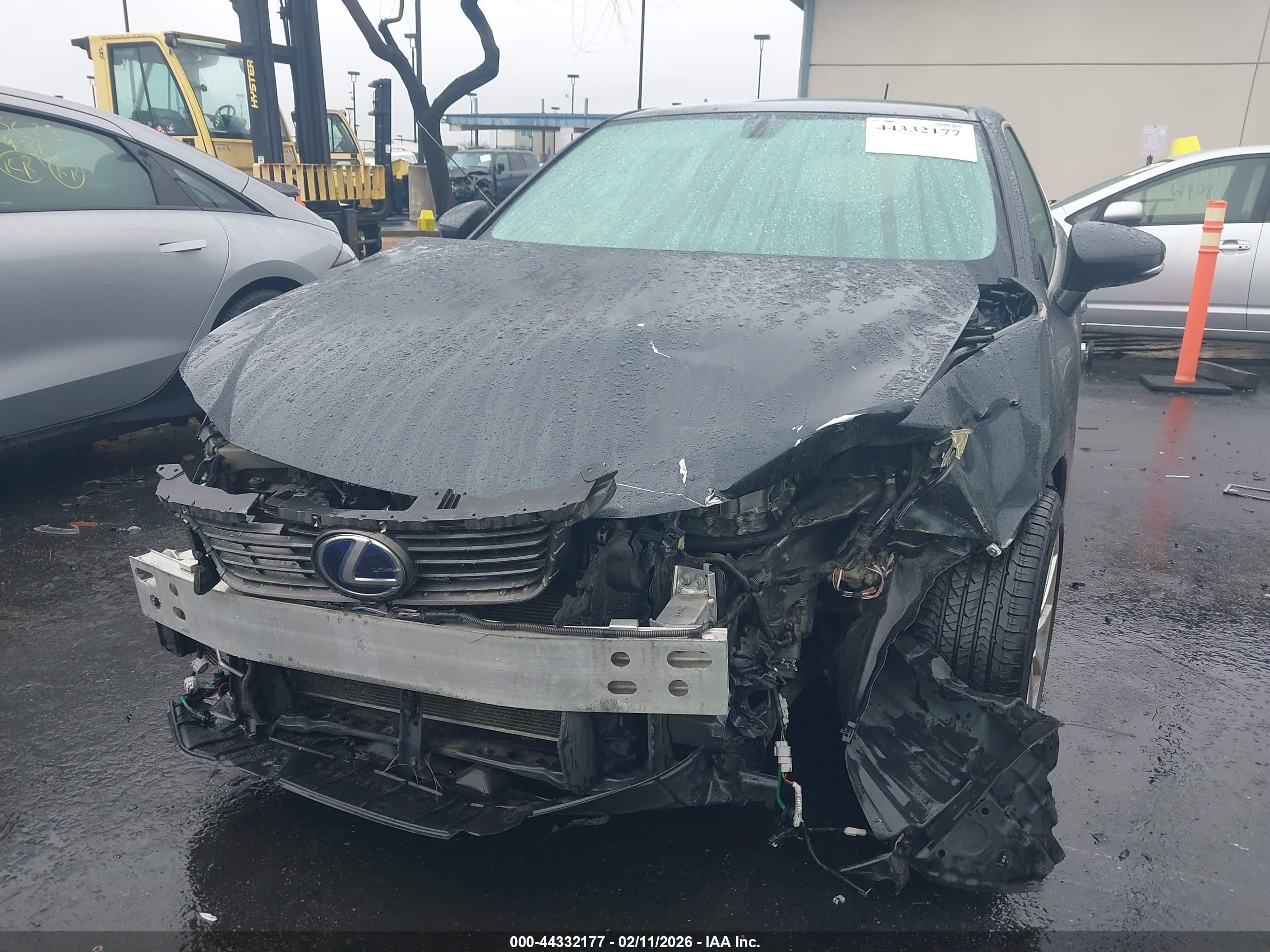 LEXUS CT image 6