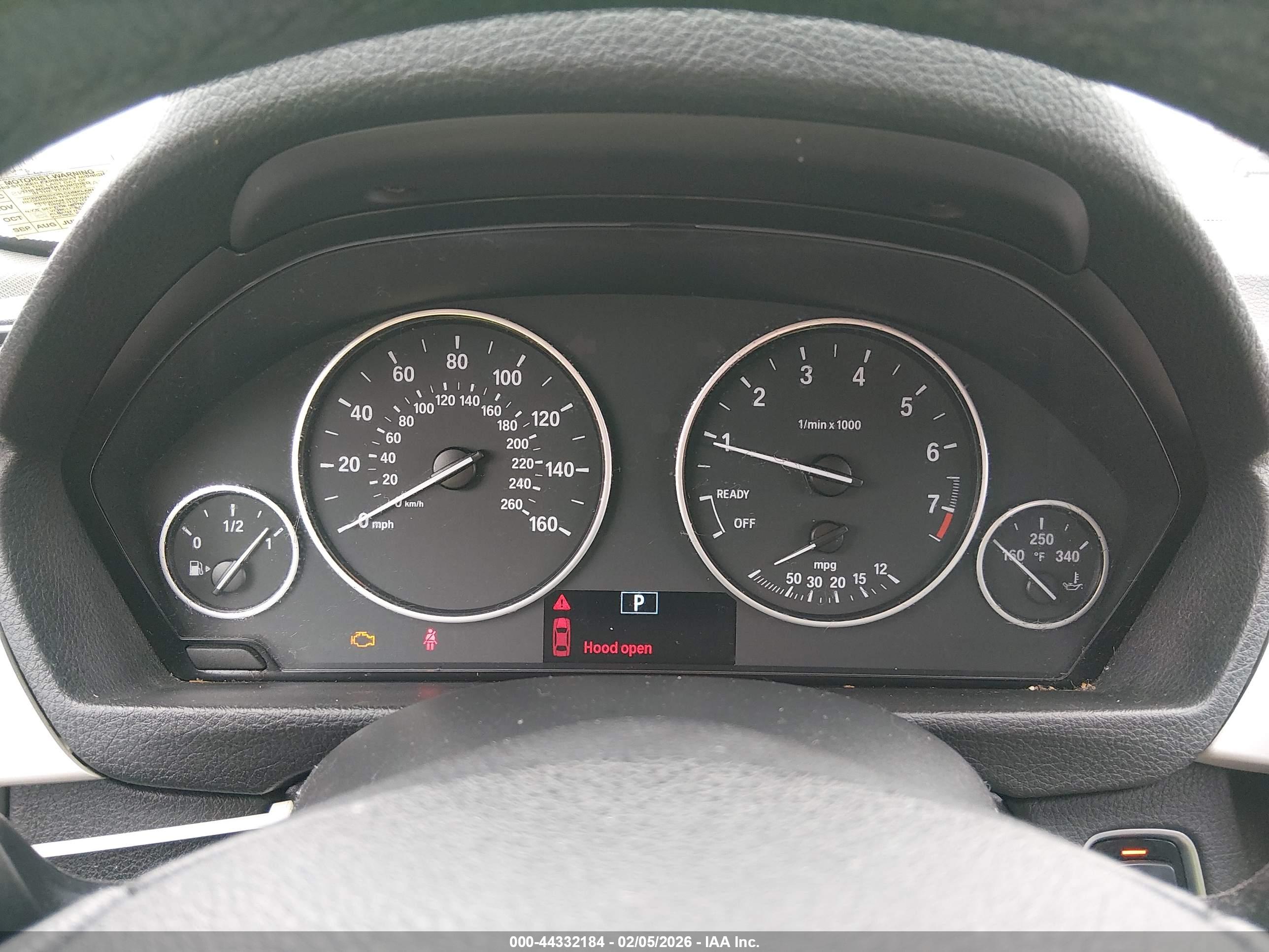 BMW 320I image 7