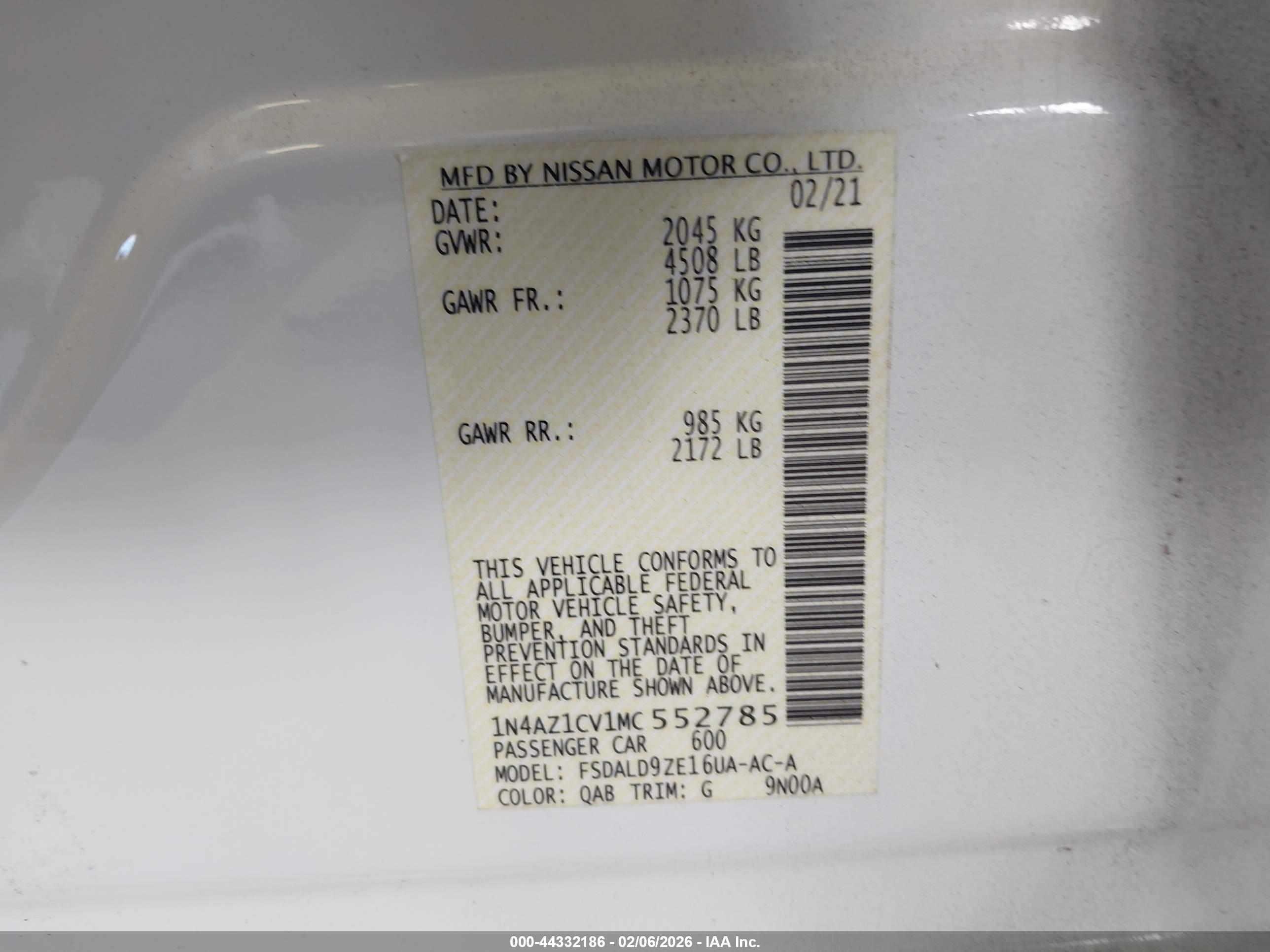 NISSAN LEAF image 9