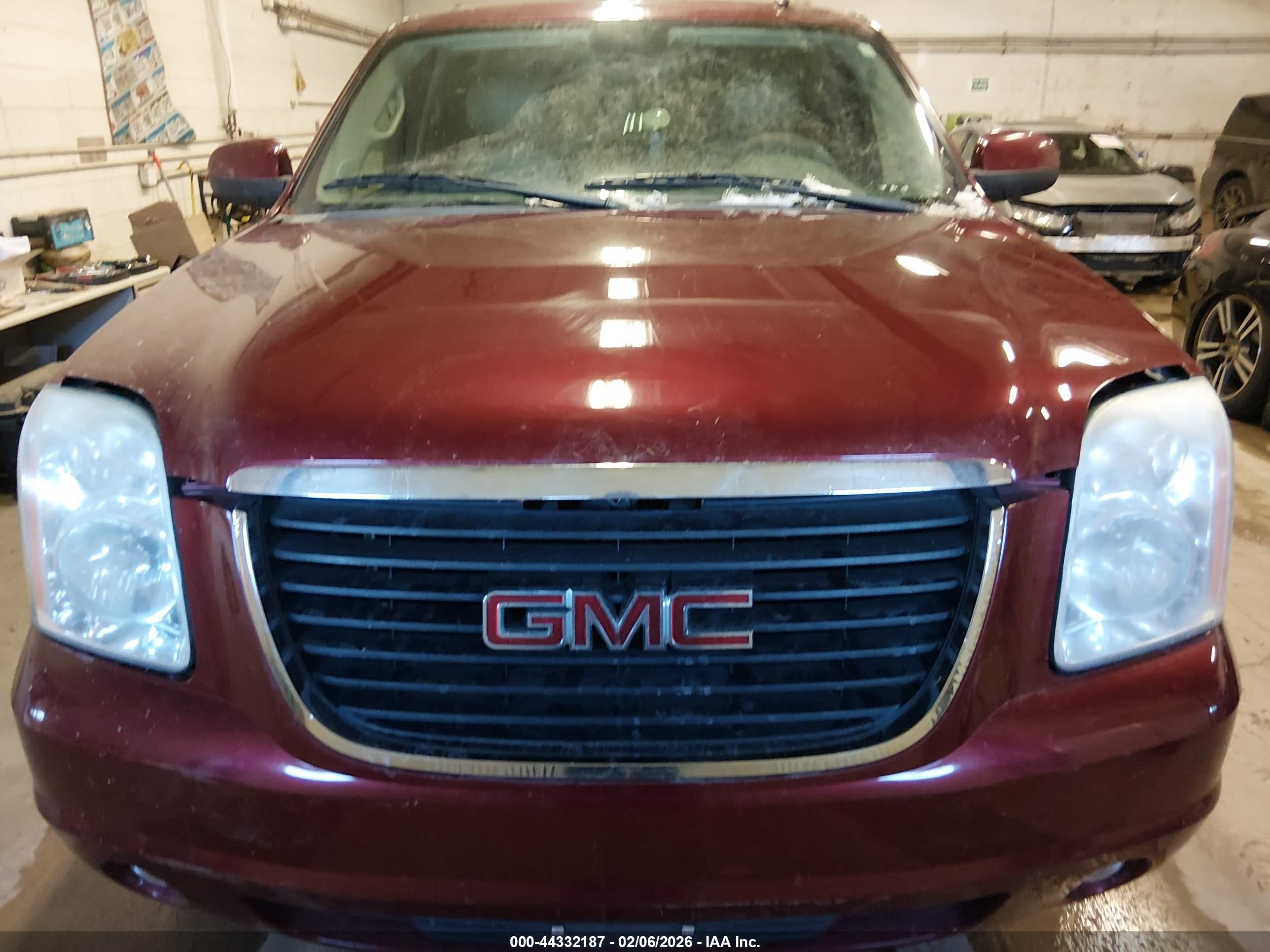 GMC YUKON image 6
