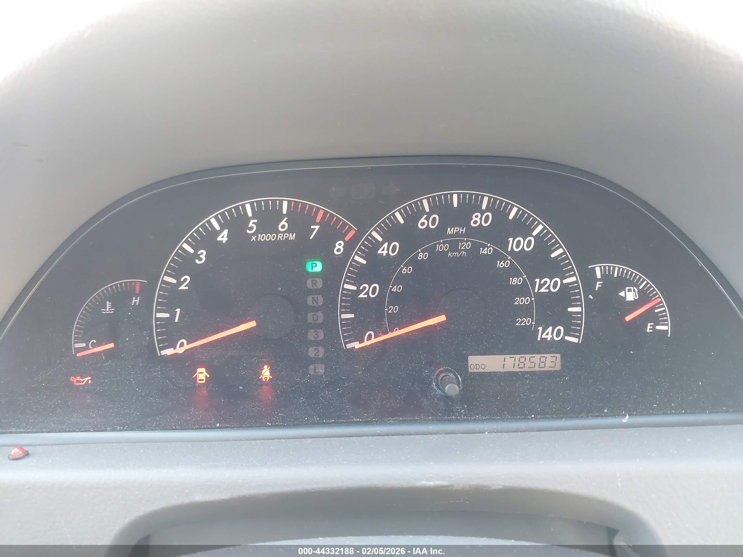 TOYOTA CAMRY image 7