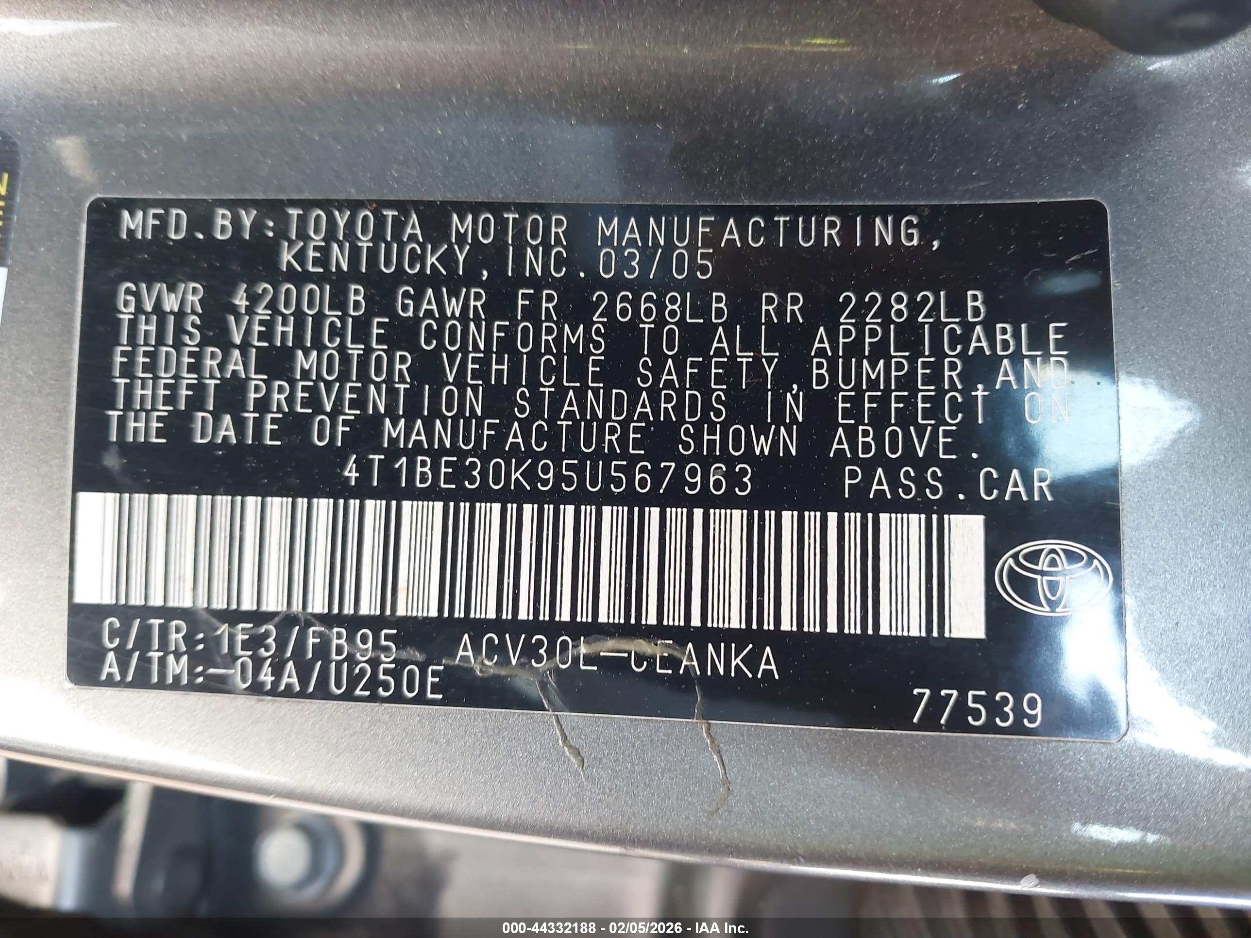 TOYOTA CAMRY image 9