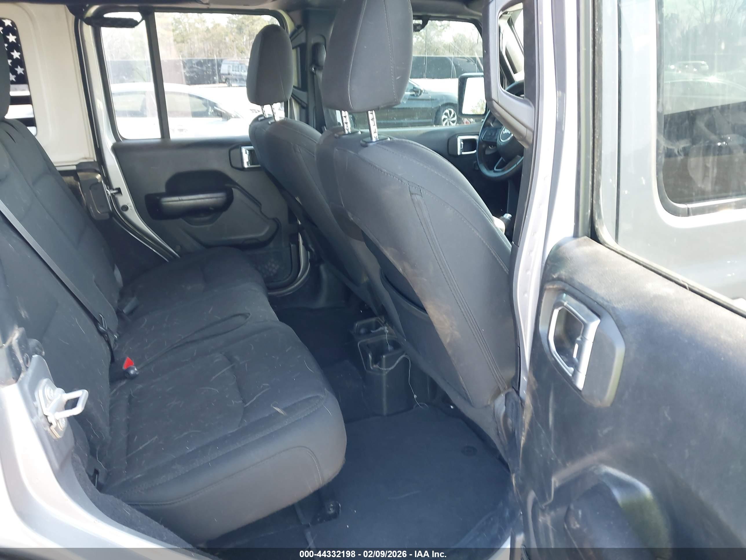 JEEP WRANGLER image 8