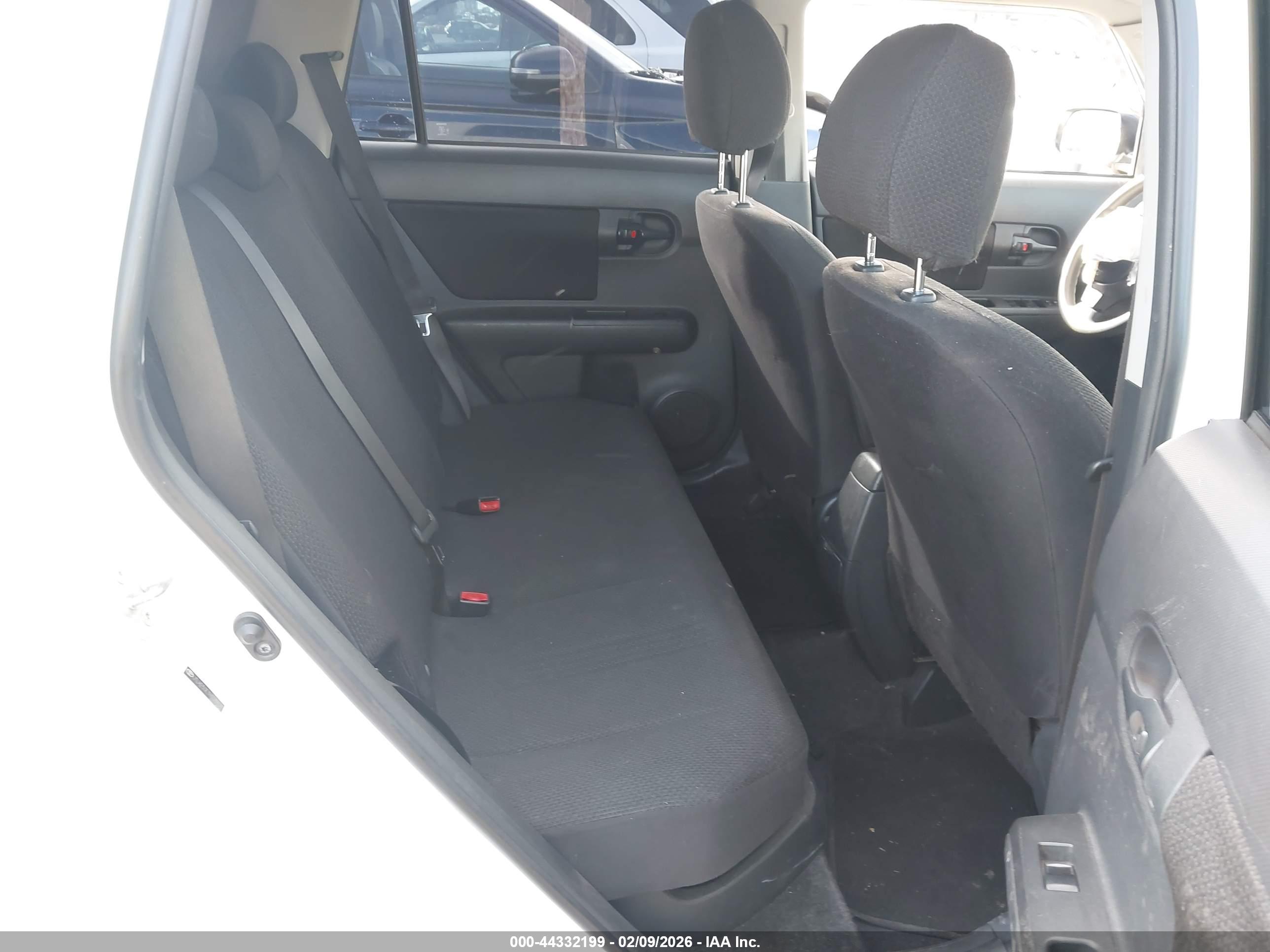SCION XB image 8