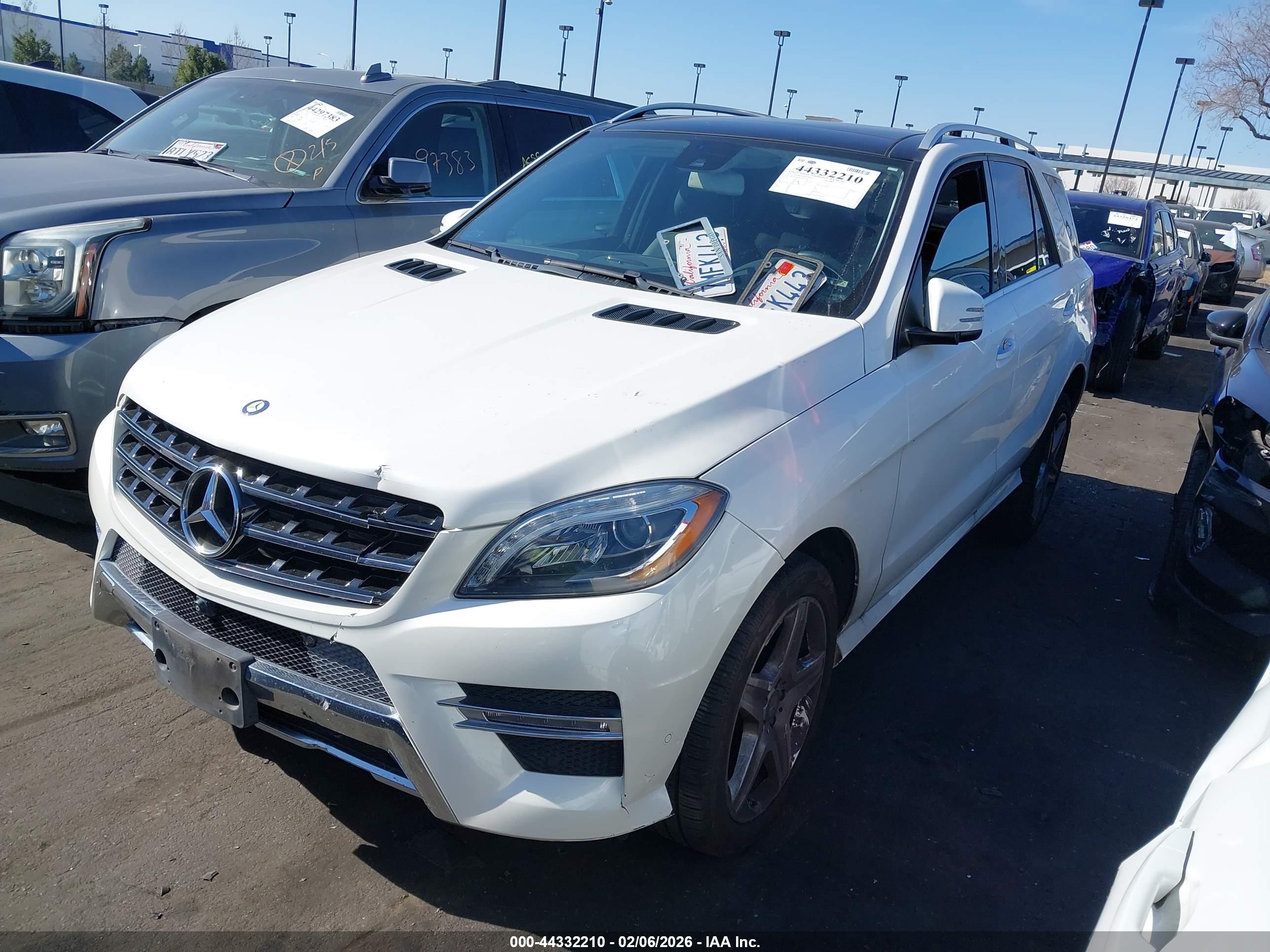 MERCEDES-BENZ ML image 2