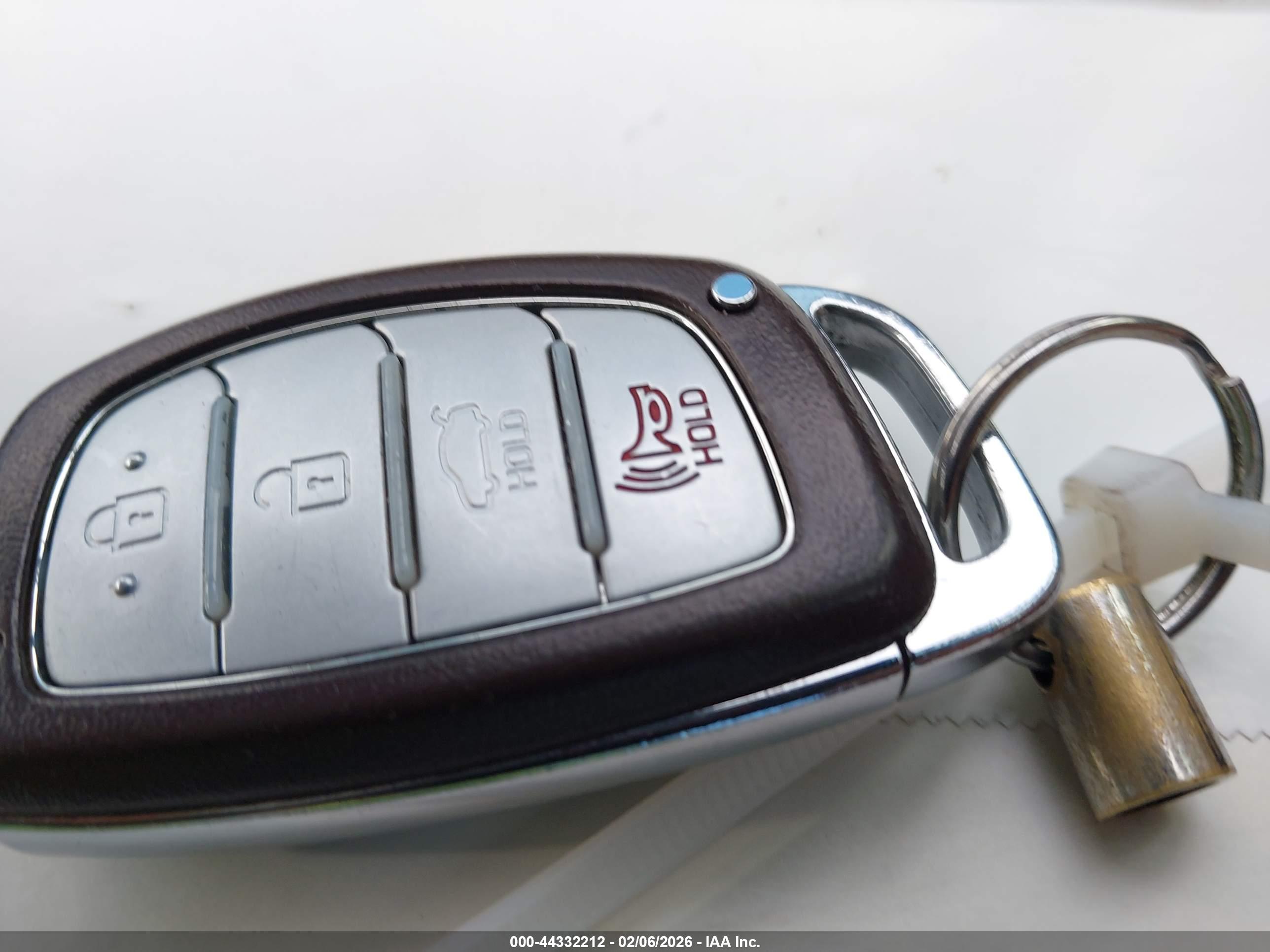 HYUNDAI SONATA image 11