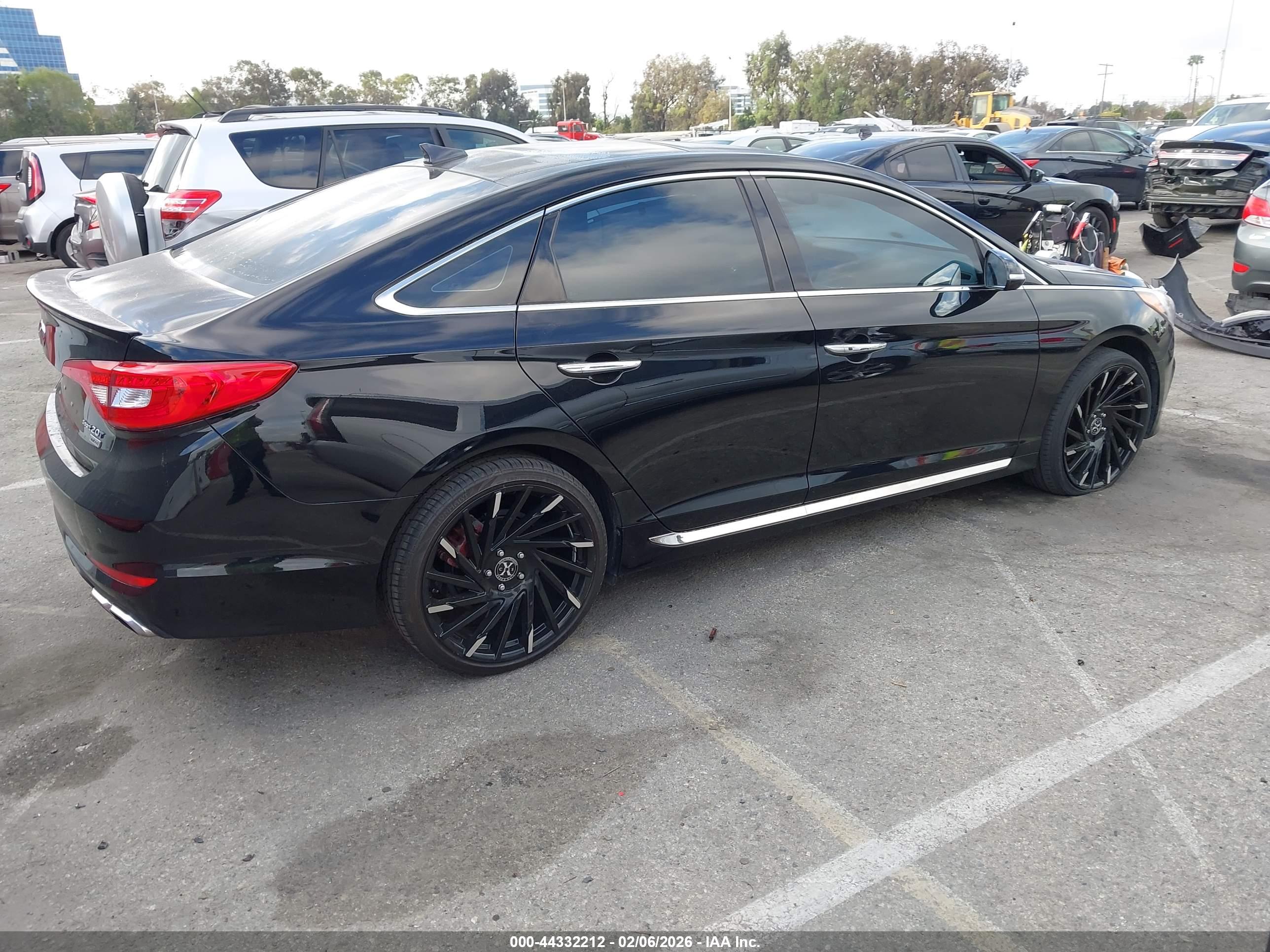 HYUNDAI SONATA image 4