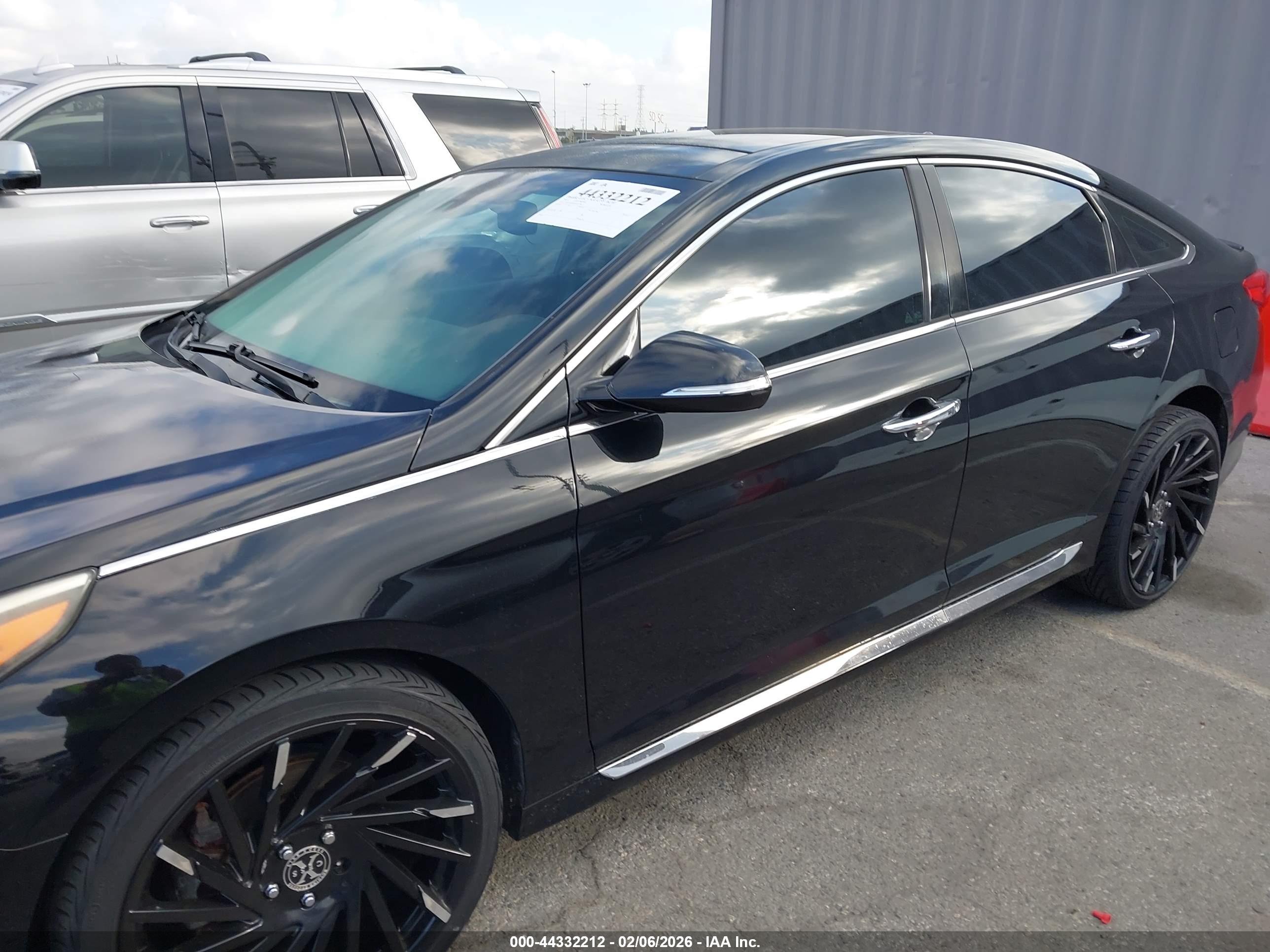 HYUNDAI SONATA image 6
