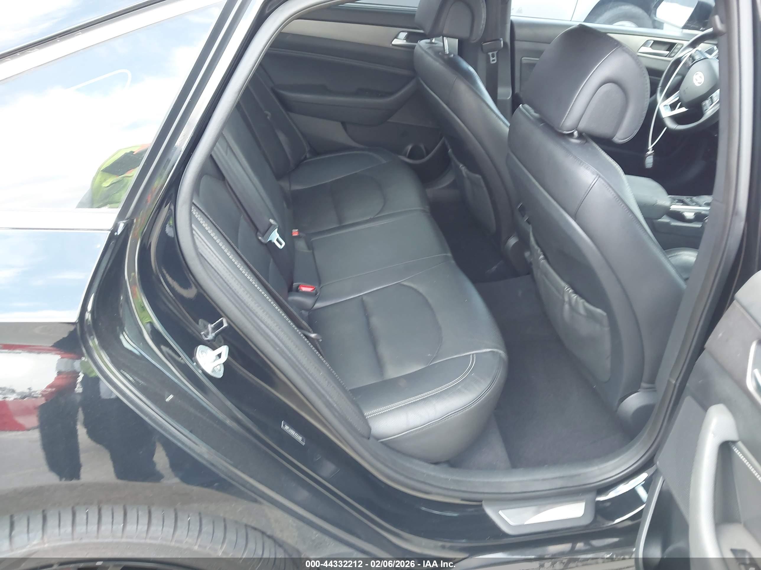 HYUNDAI SONATA image 8