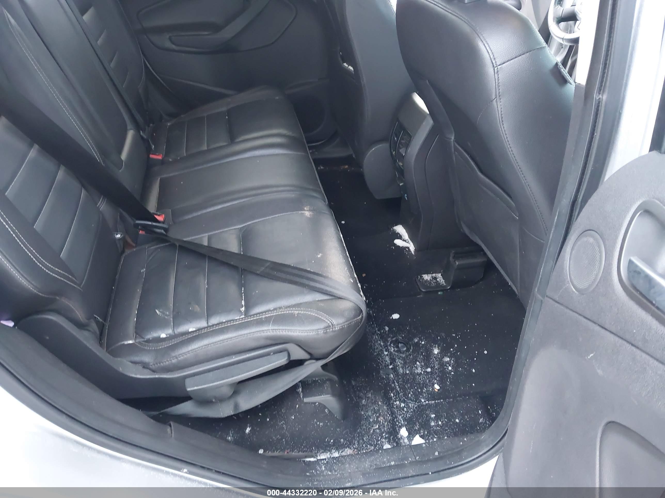 FORD ESCAPE image 8