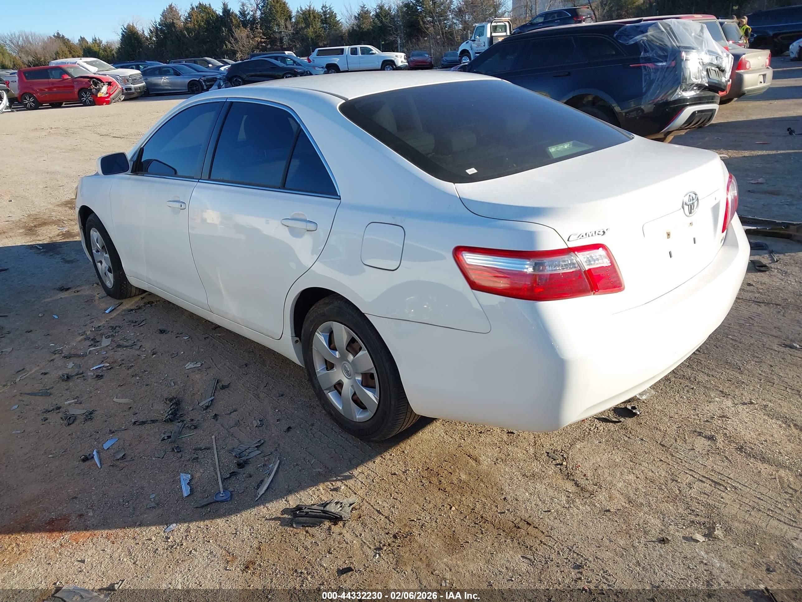 TOYOTA CAMRY image 3