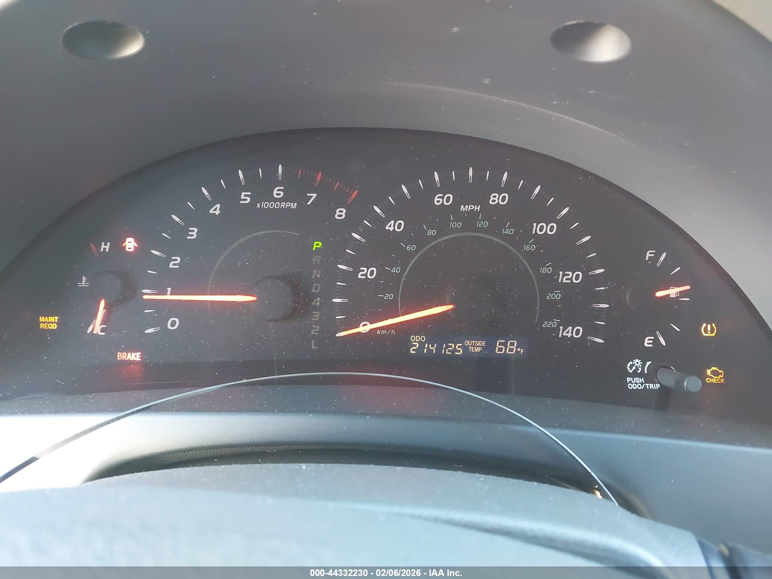 TOYOTA CAMRY image 7
