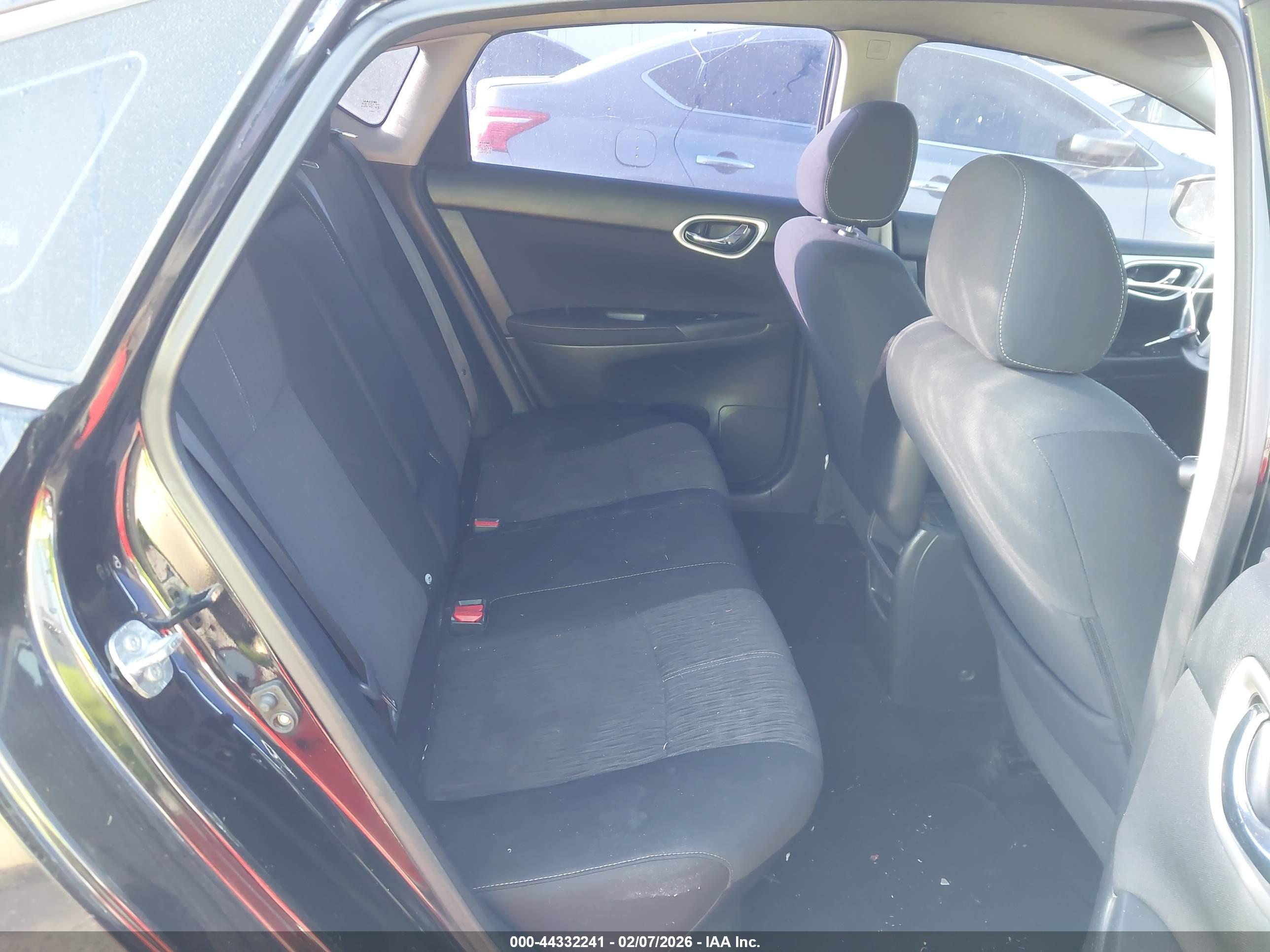NISSAN SENTRA image 8