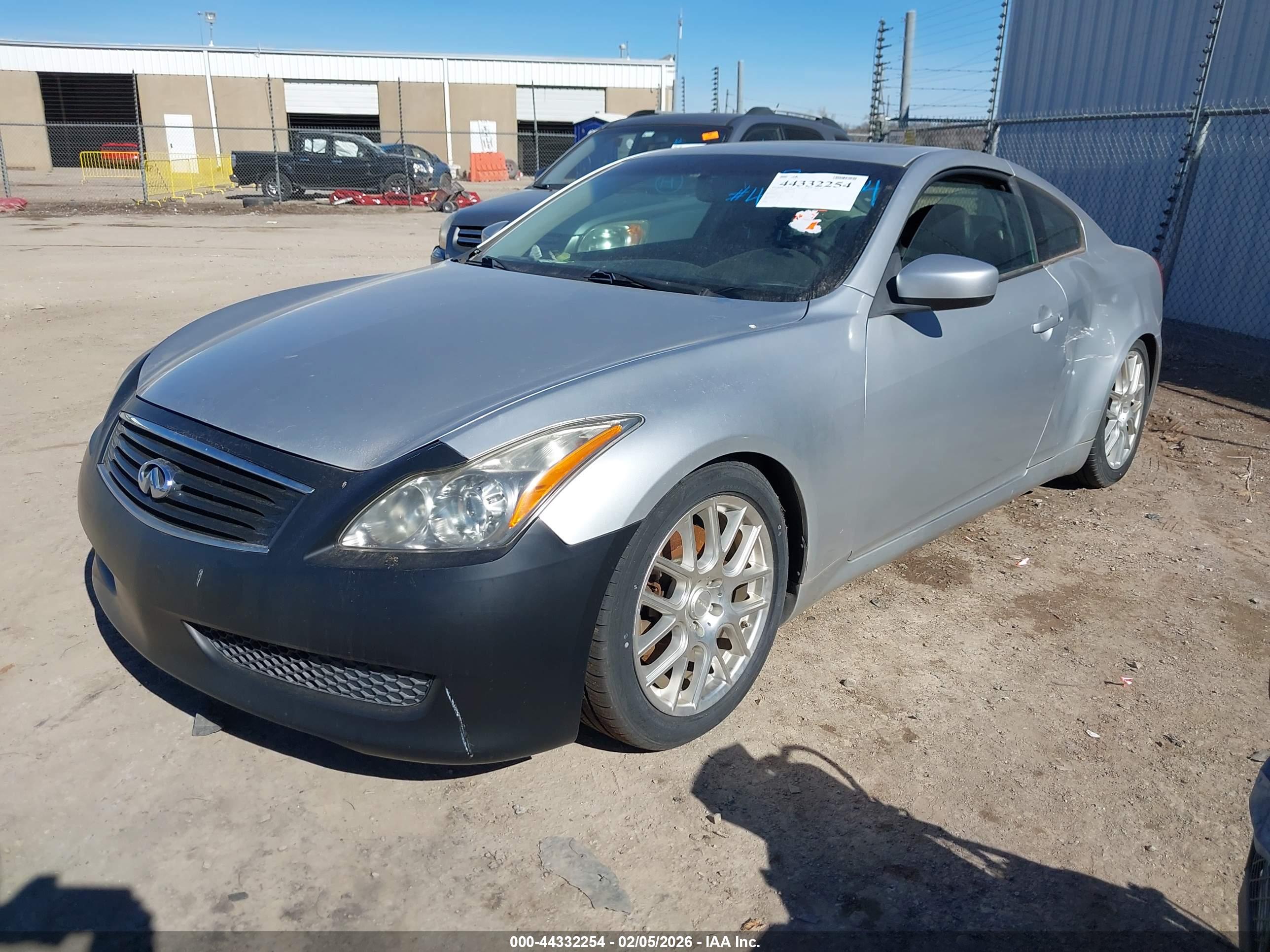 INFINITI G37X image 2