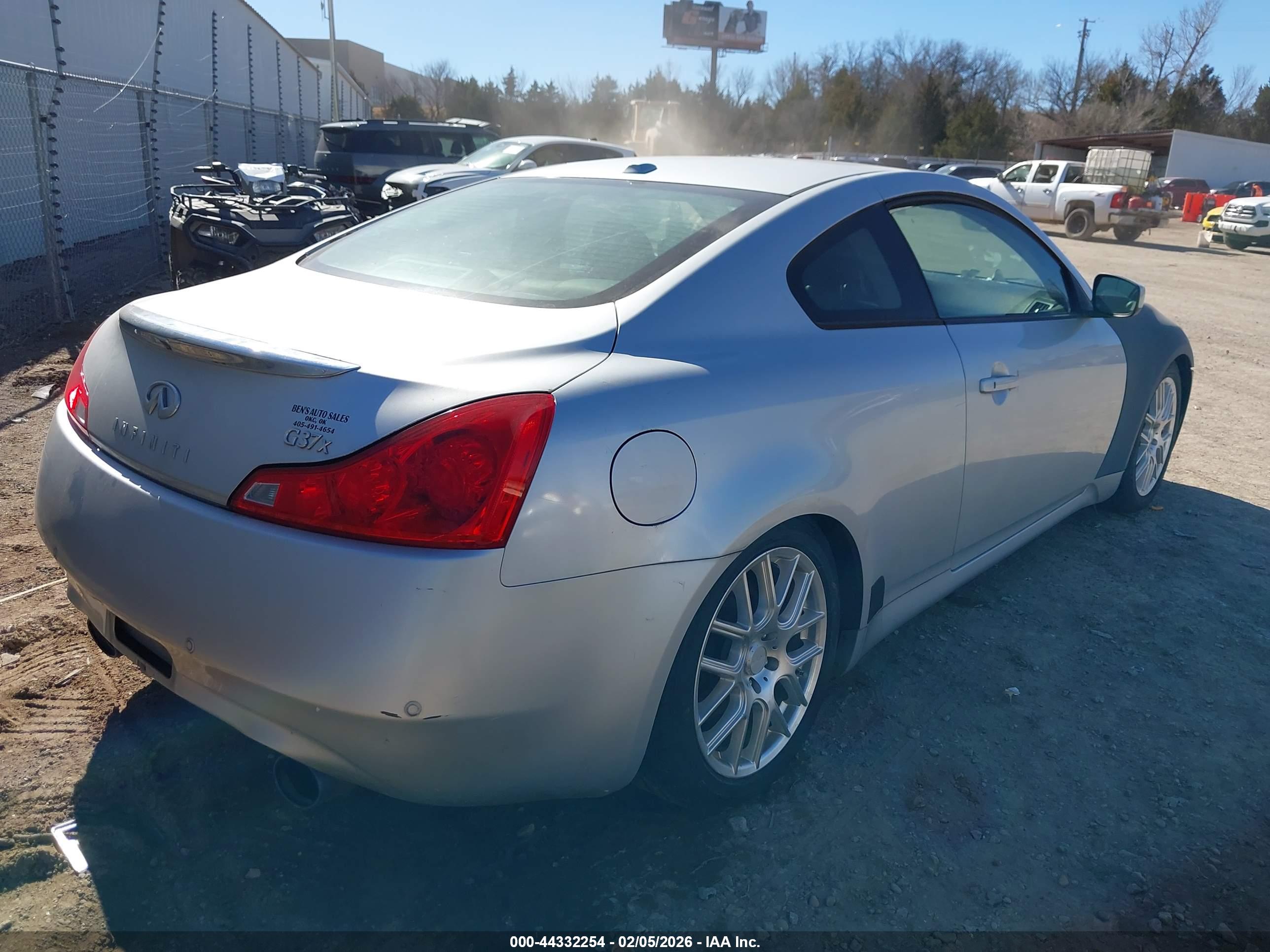 INFINITI G37X image 4