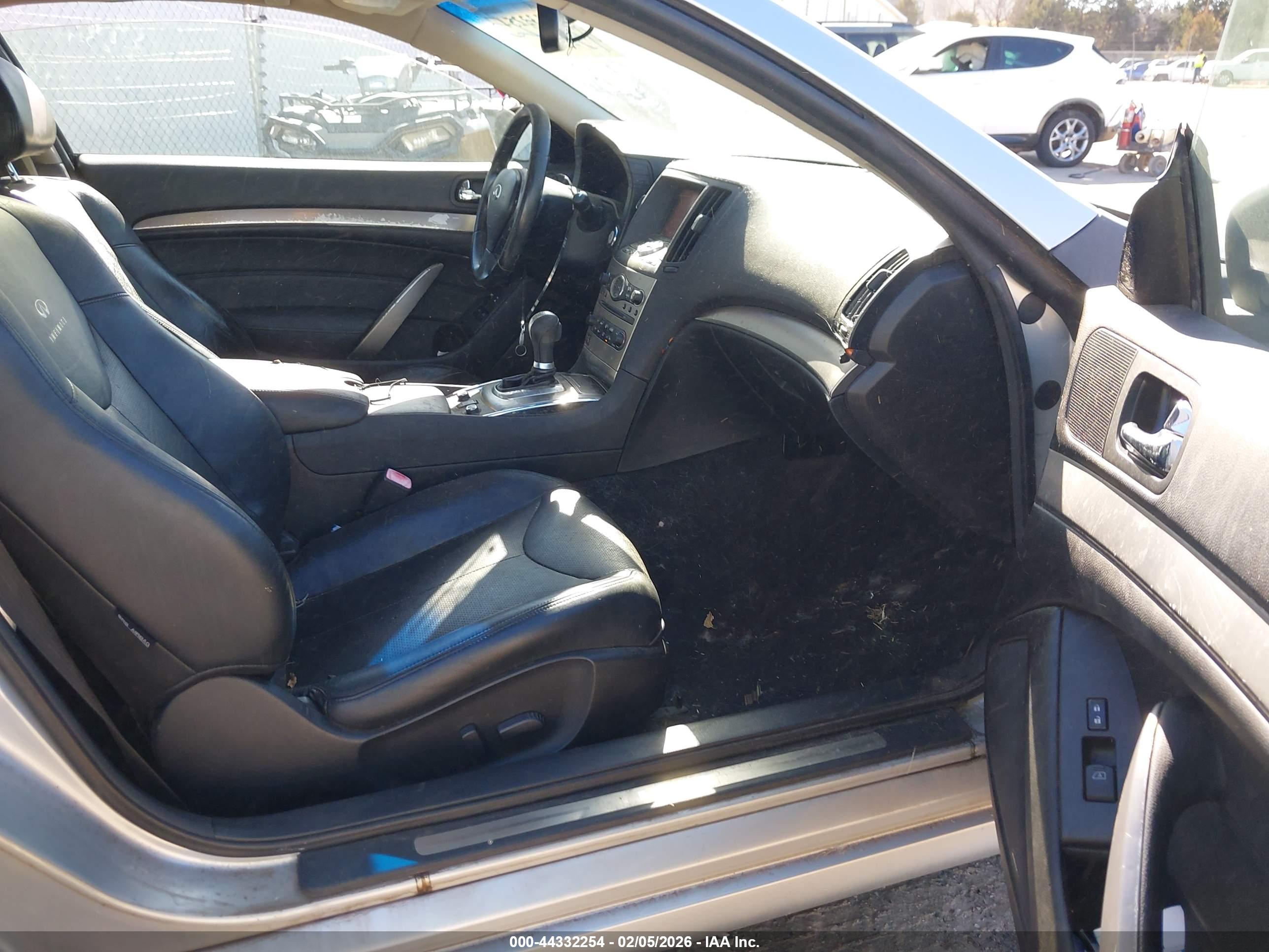INFINITI G37X image 5