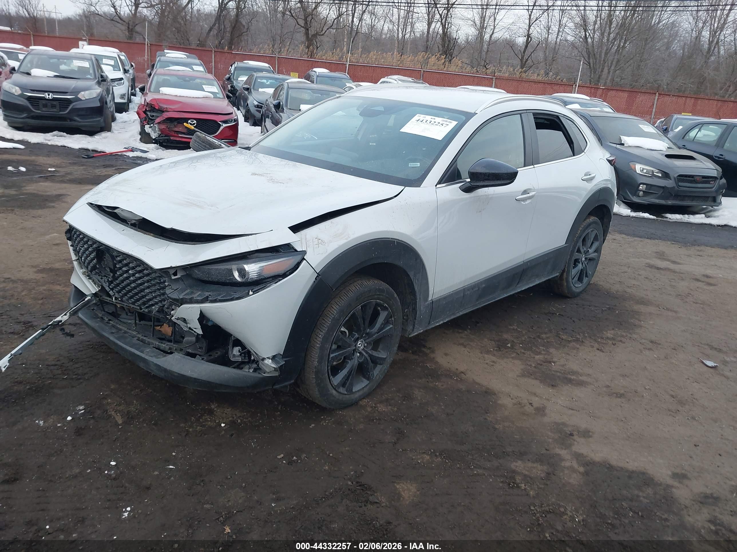 MAZDA CX-30 image 2