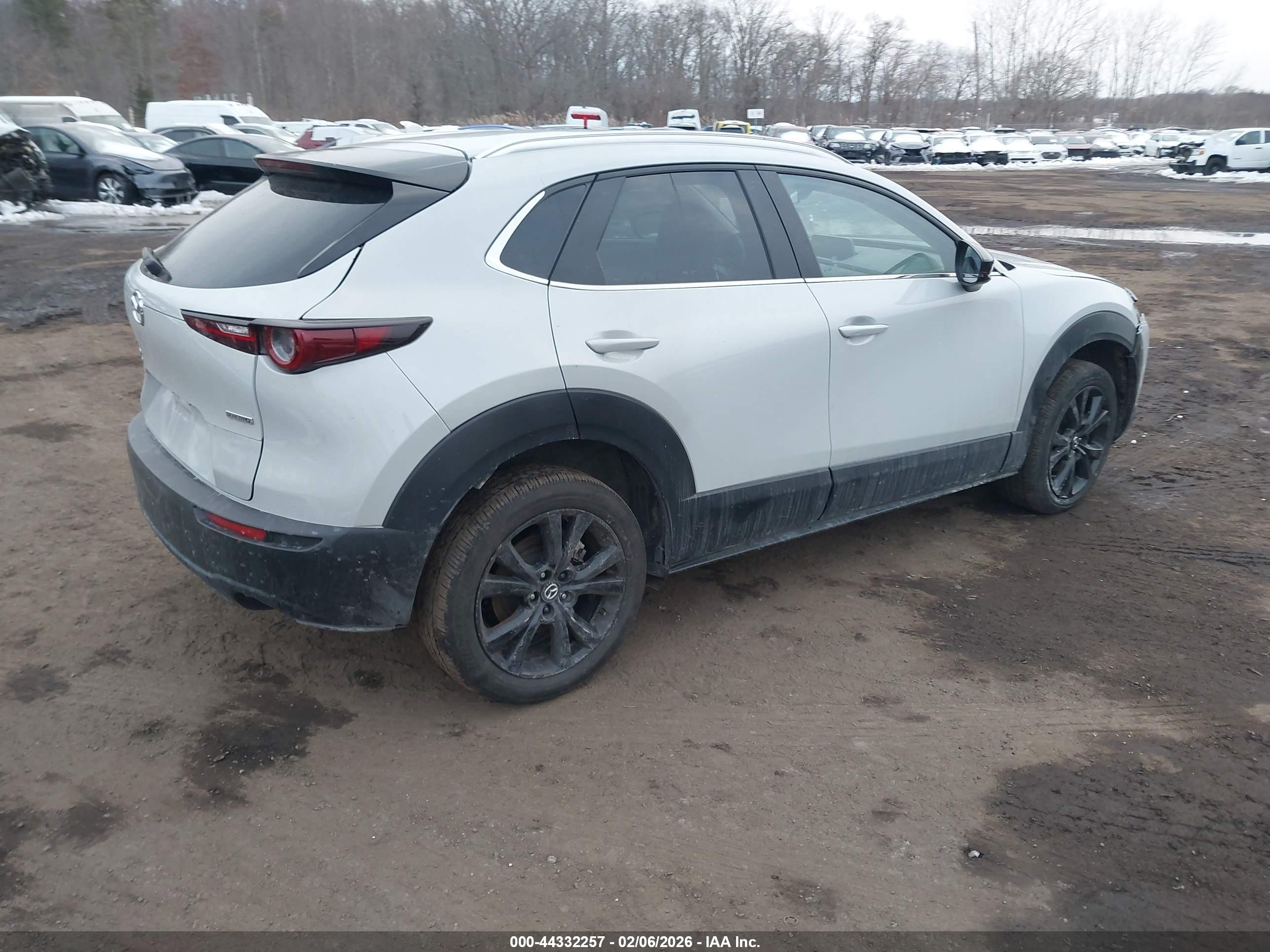 MAZDA CX-30 image 4