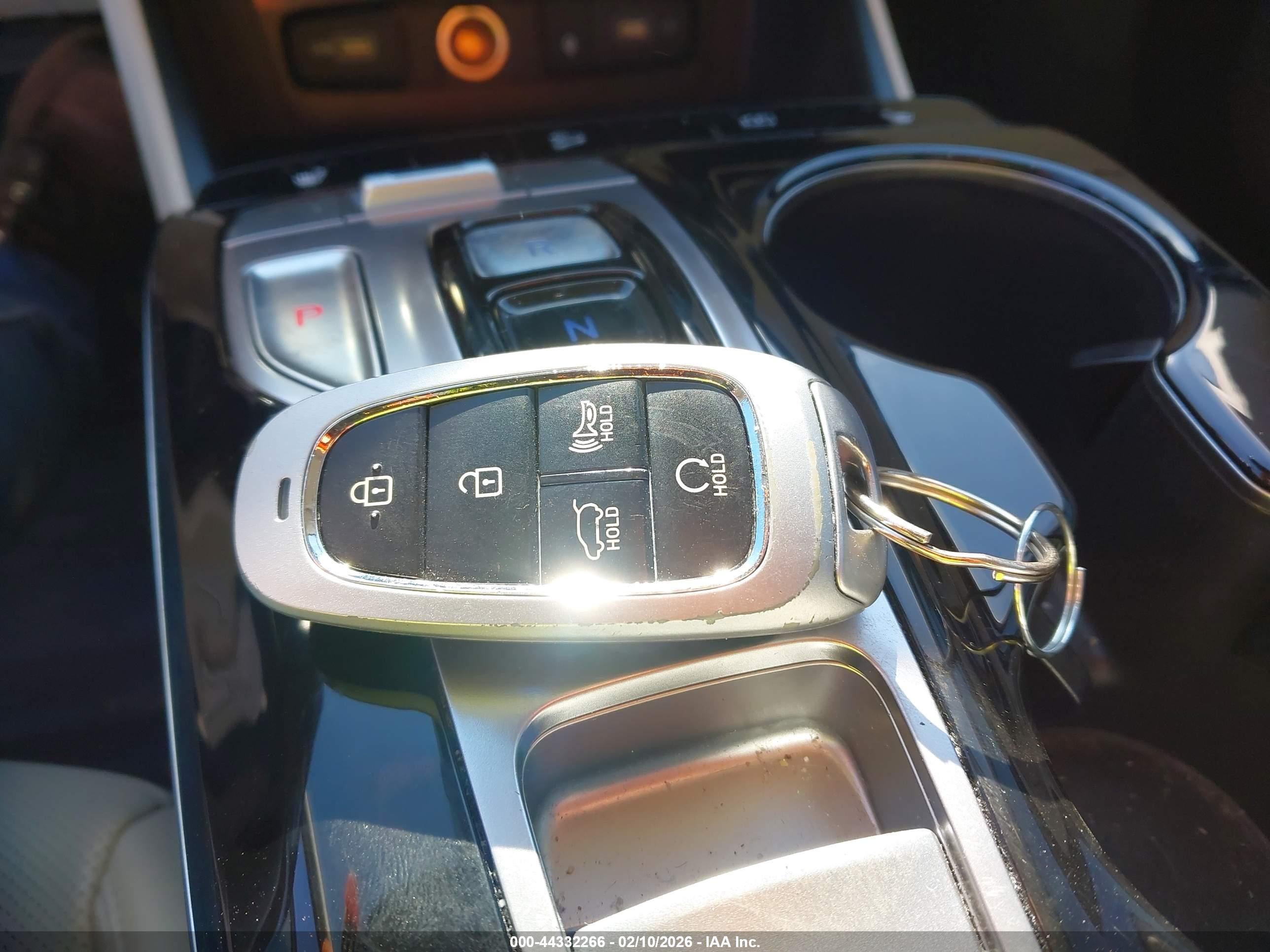 HYUNDAI TUCSON image 11