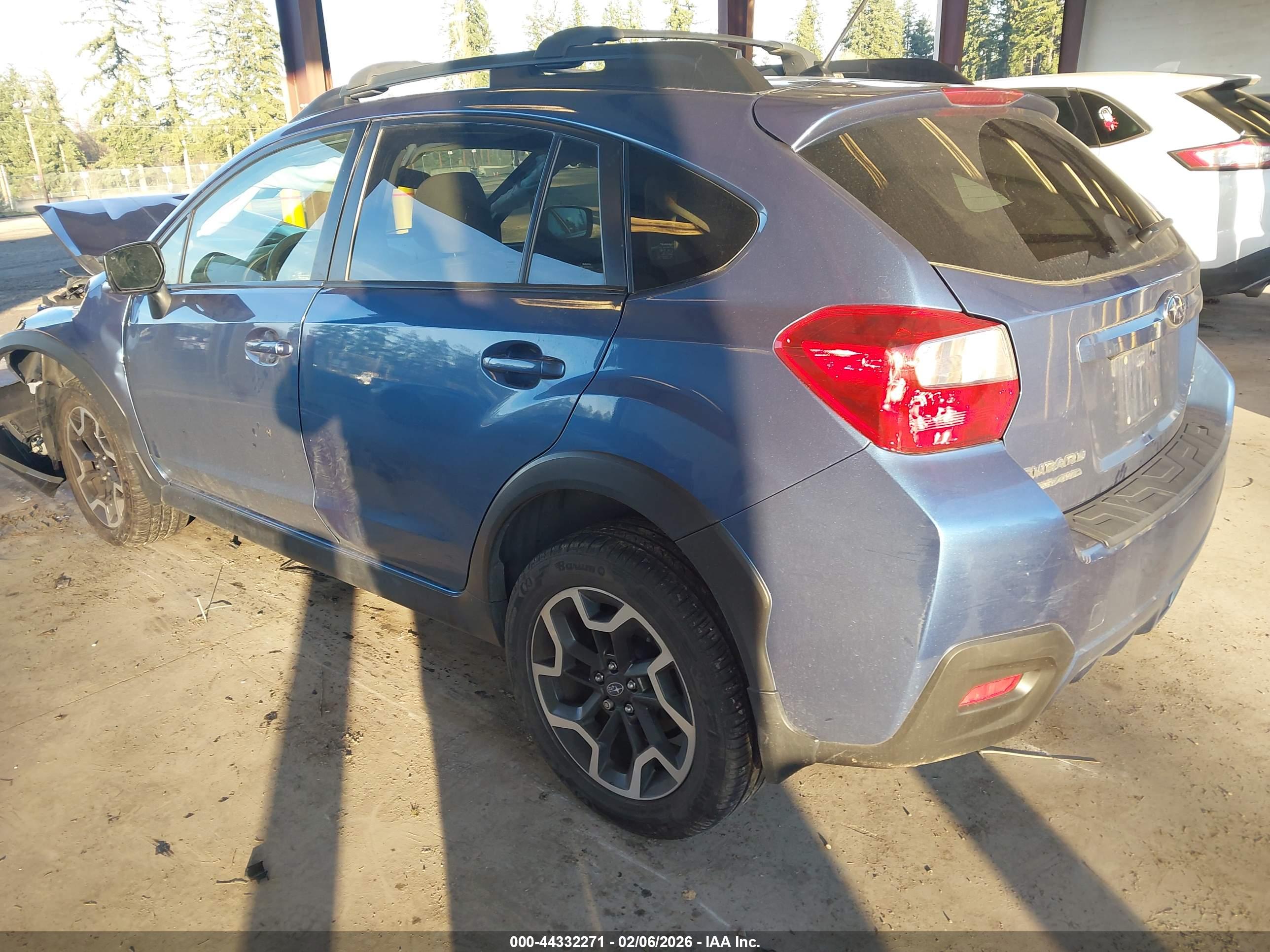 SUBARU CROSSTREK image 3