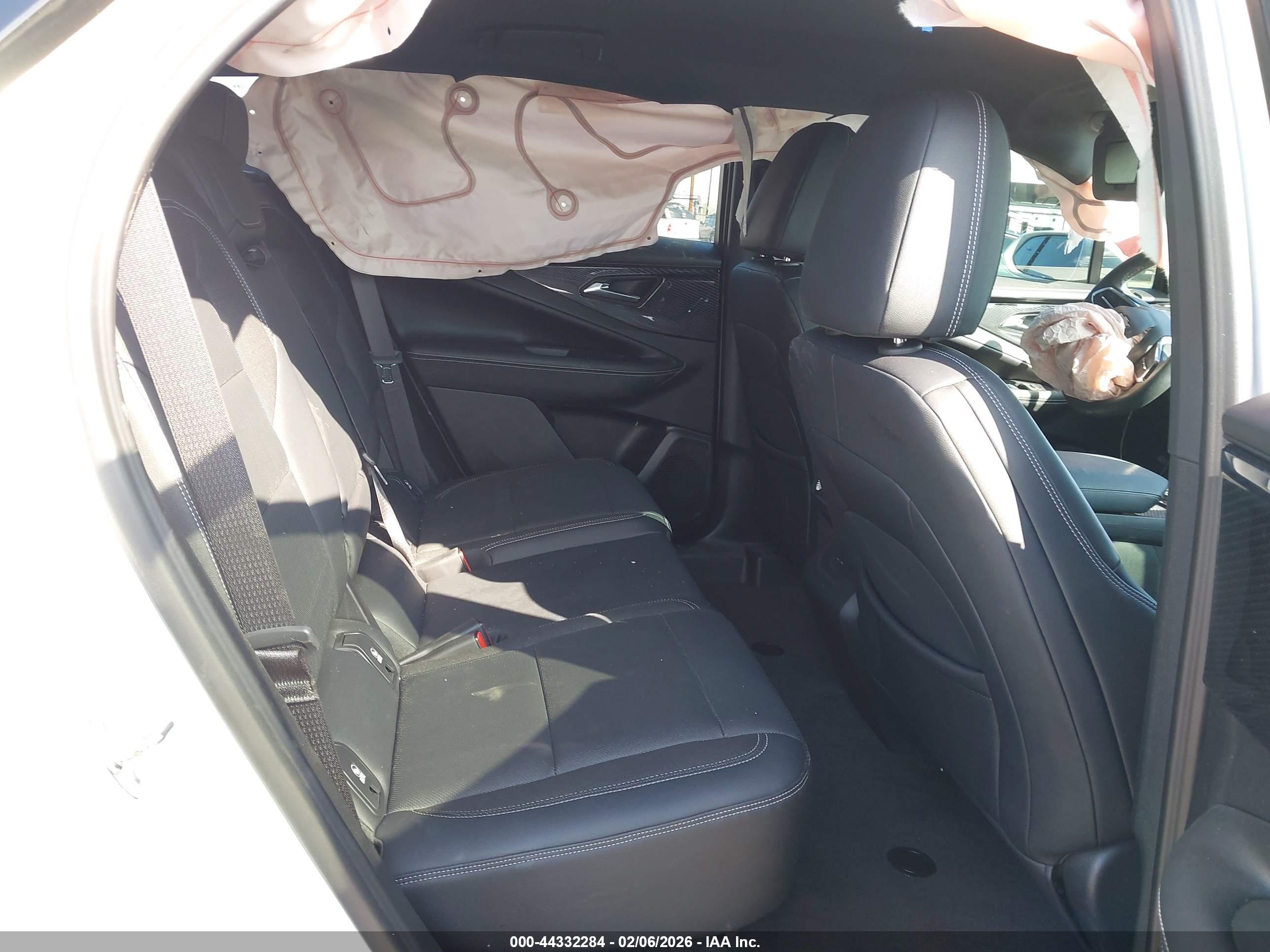 CHEVROLET BLAZER image 8