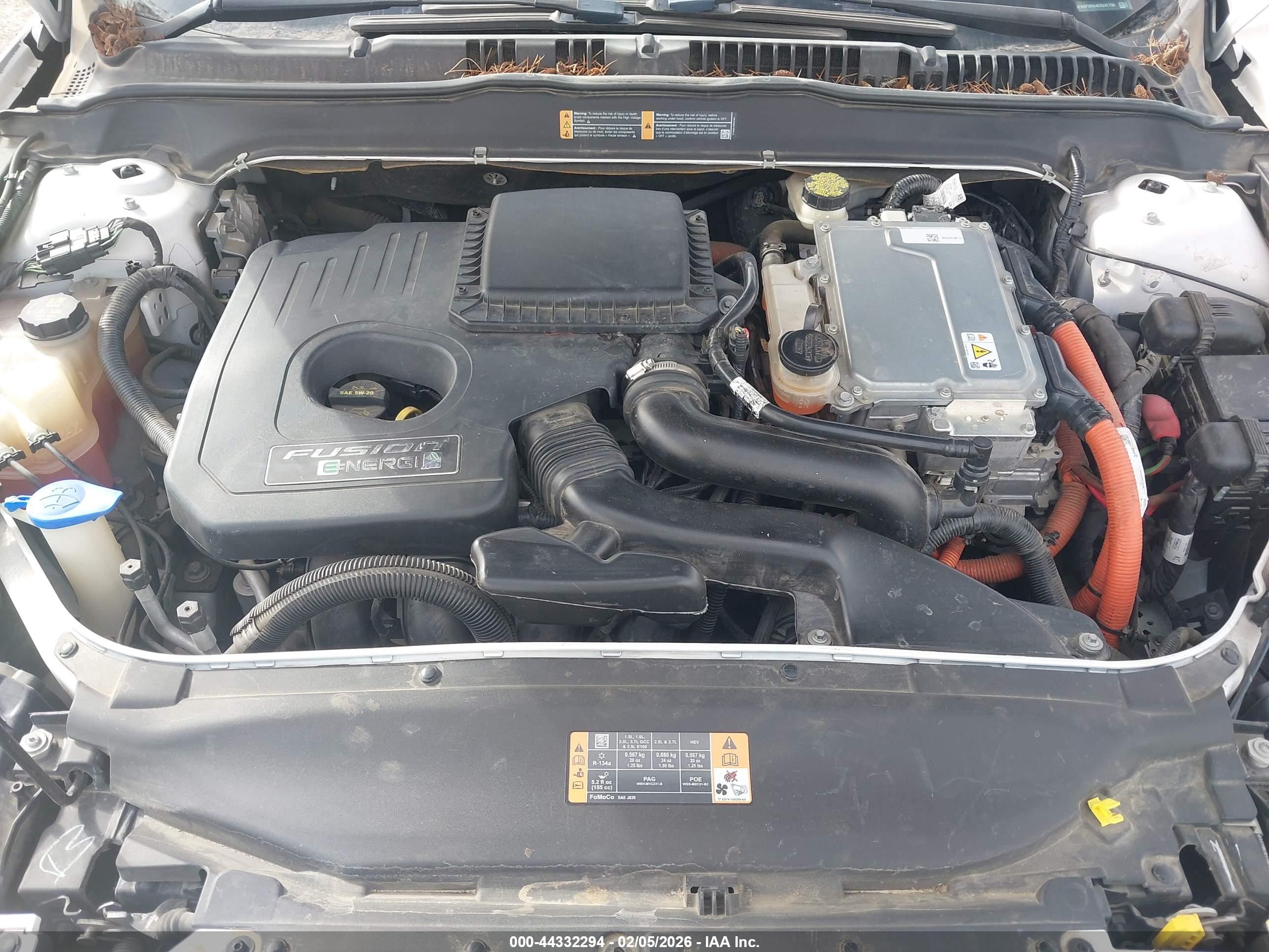 FORD FUSION image 10