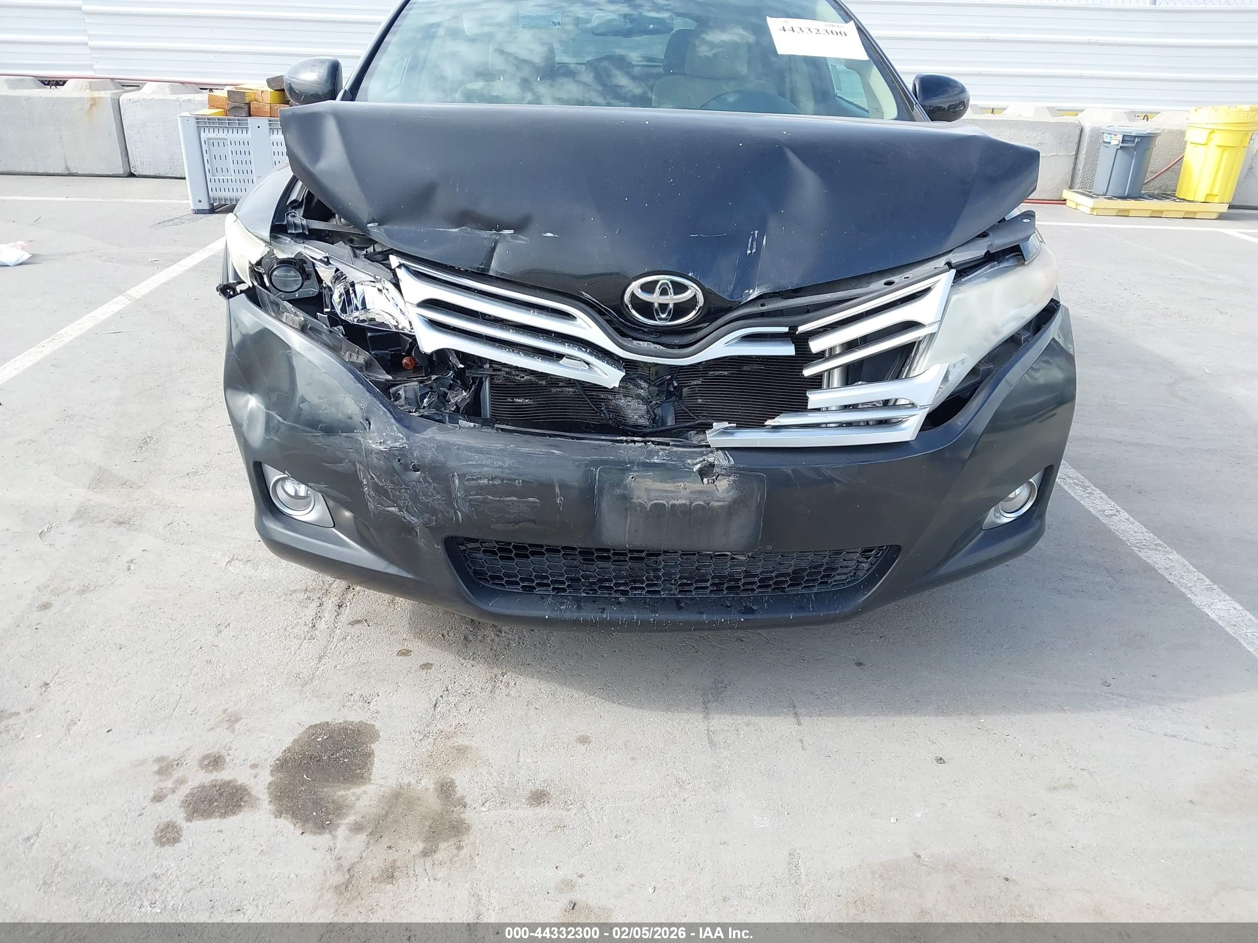 TOYOTA VENZA image 6