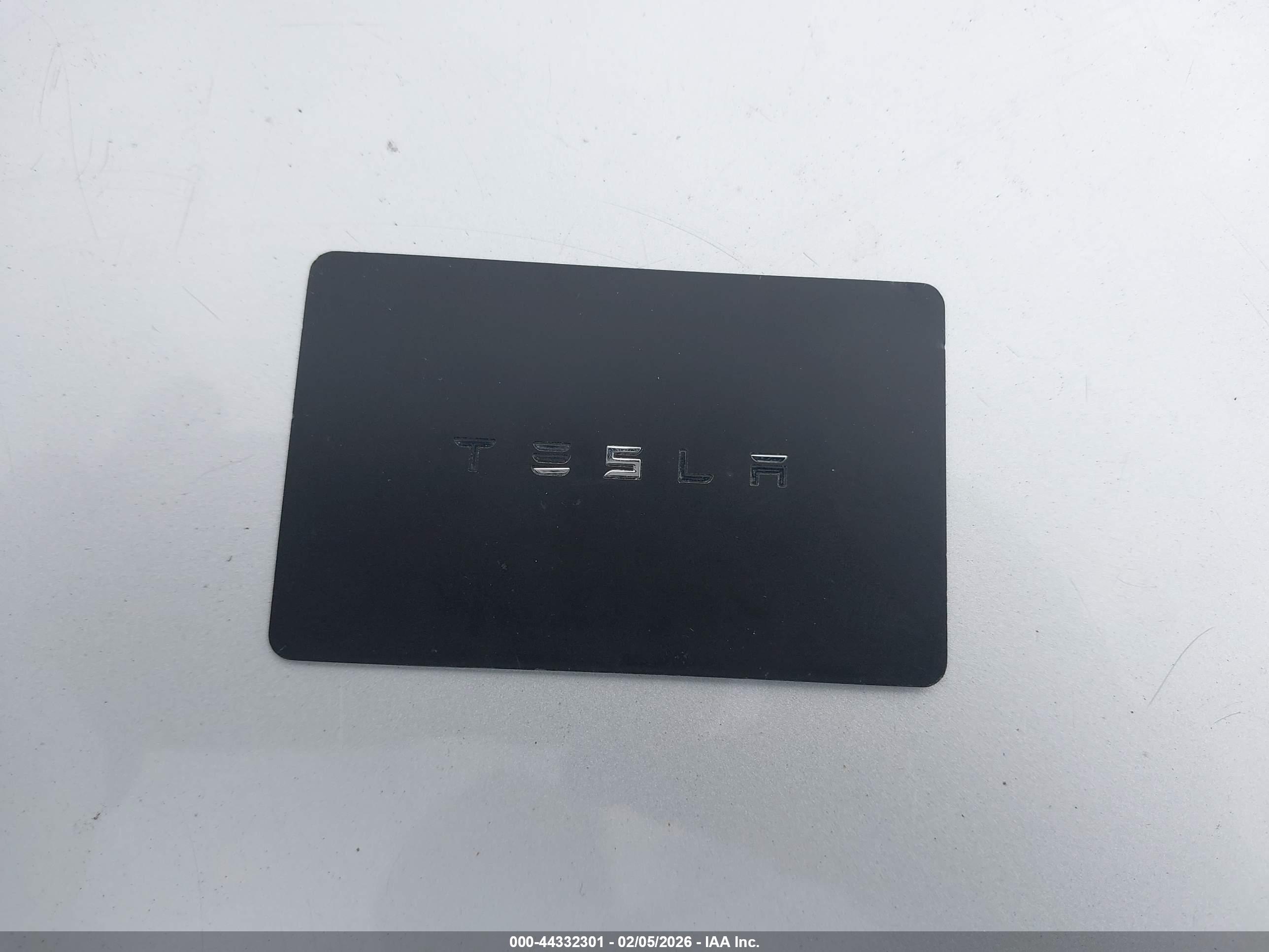 TESLA MODEL image 11