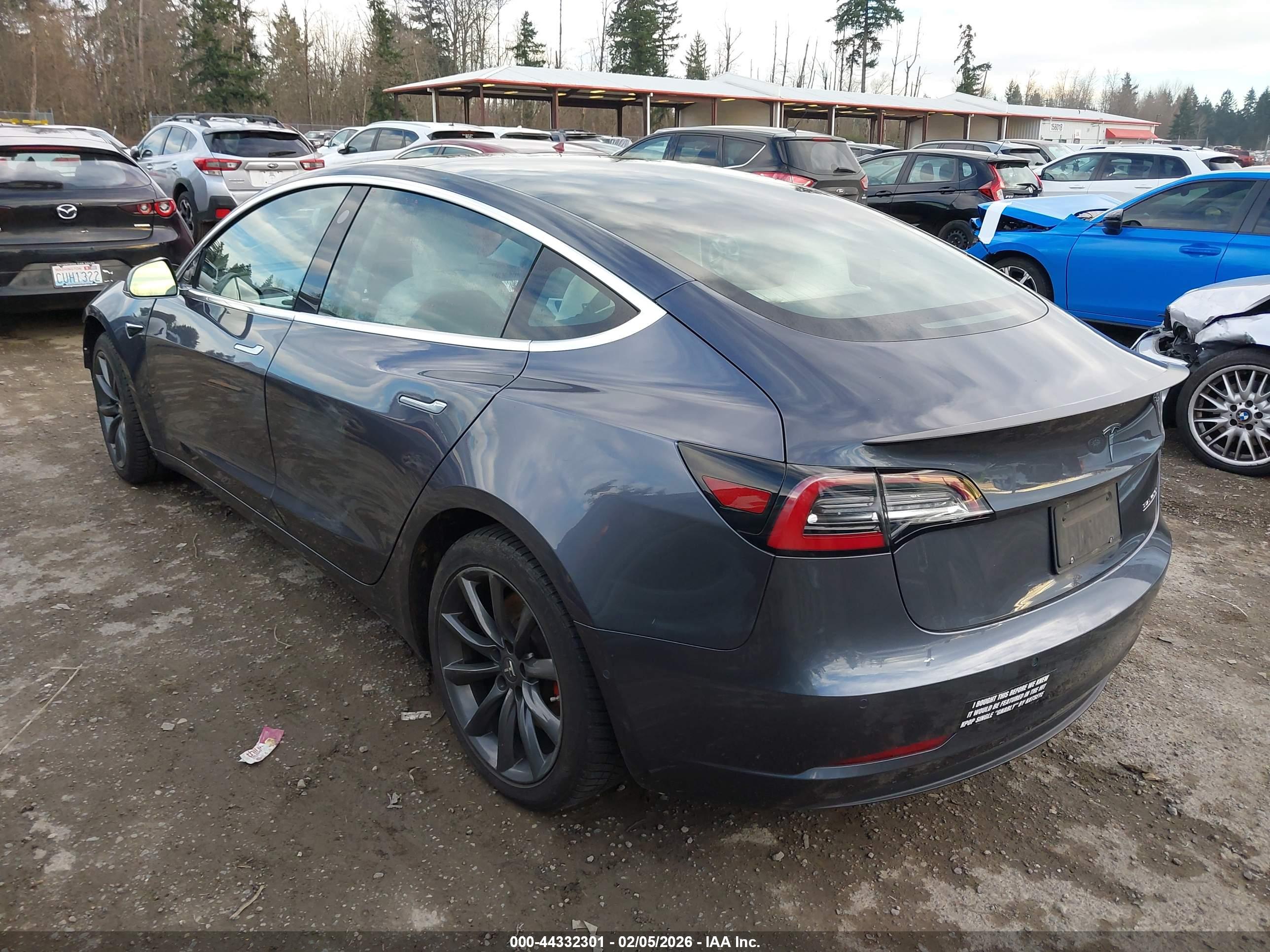 TESLA MODEL image 3
