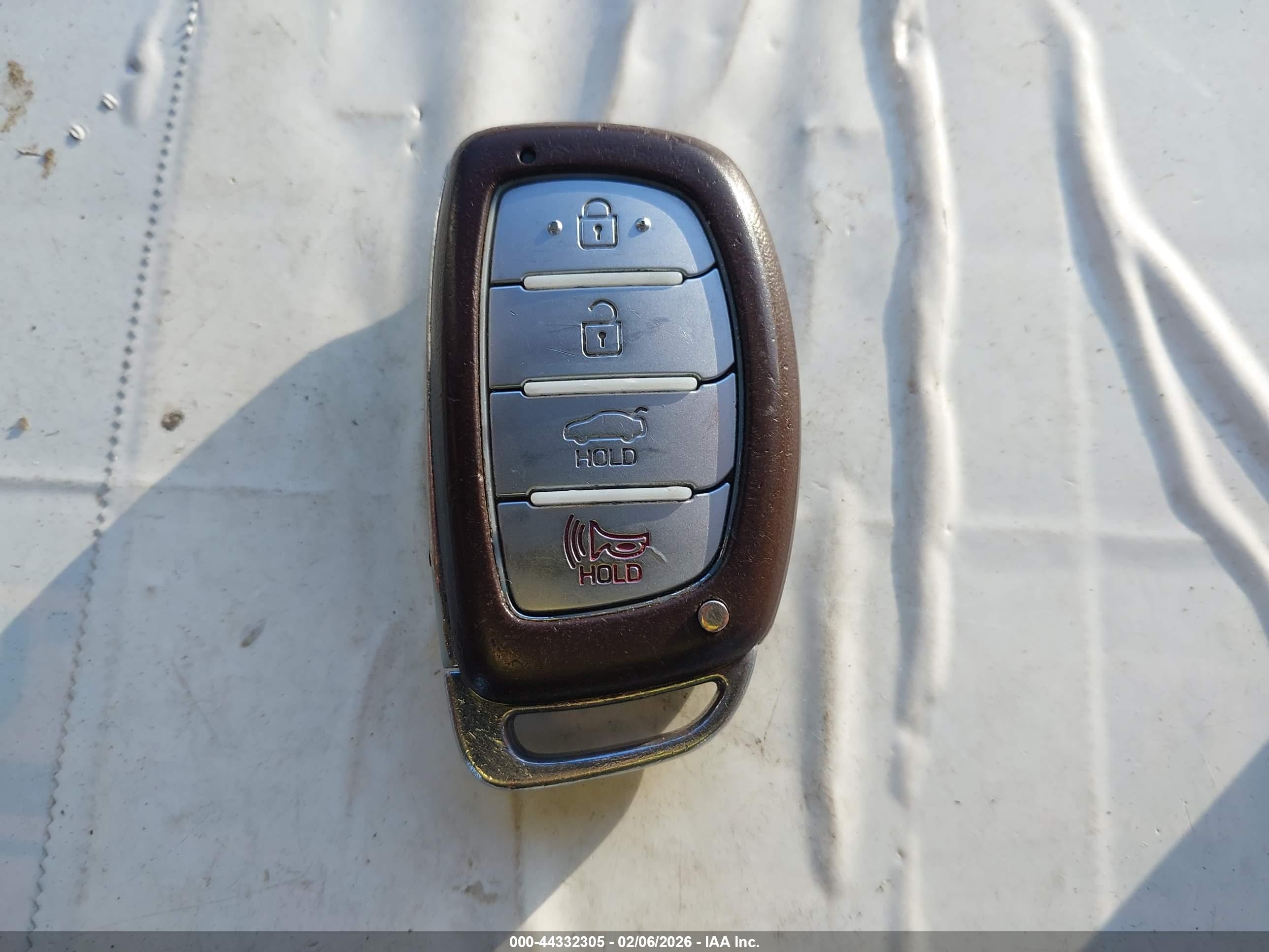 HYUNDAI SONATA image 11