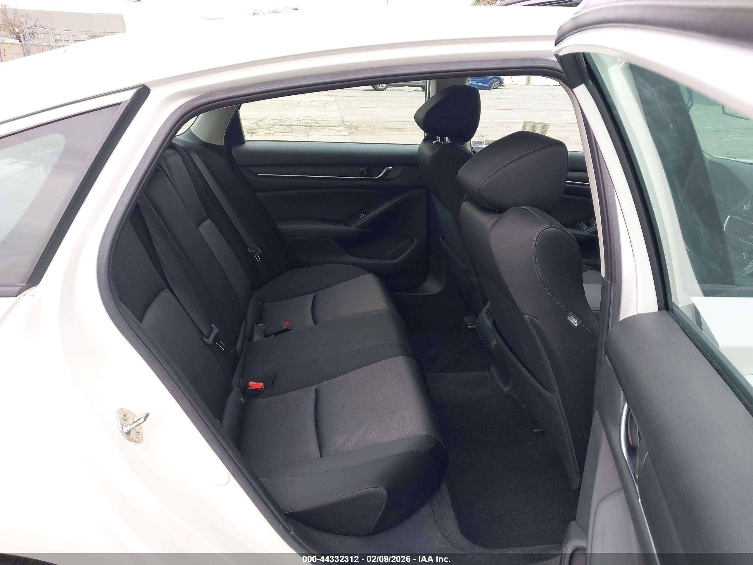 HONDA ACCORD image 8