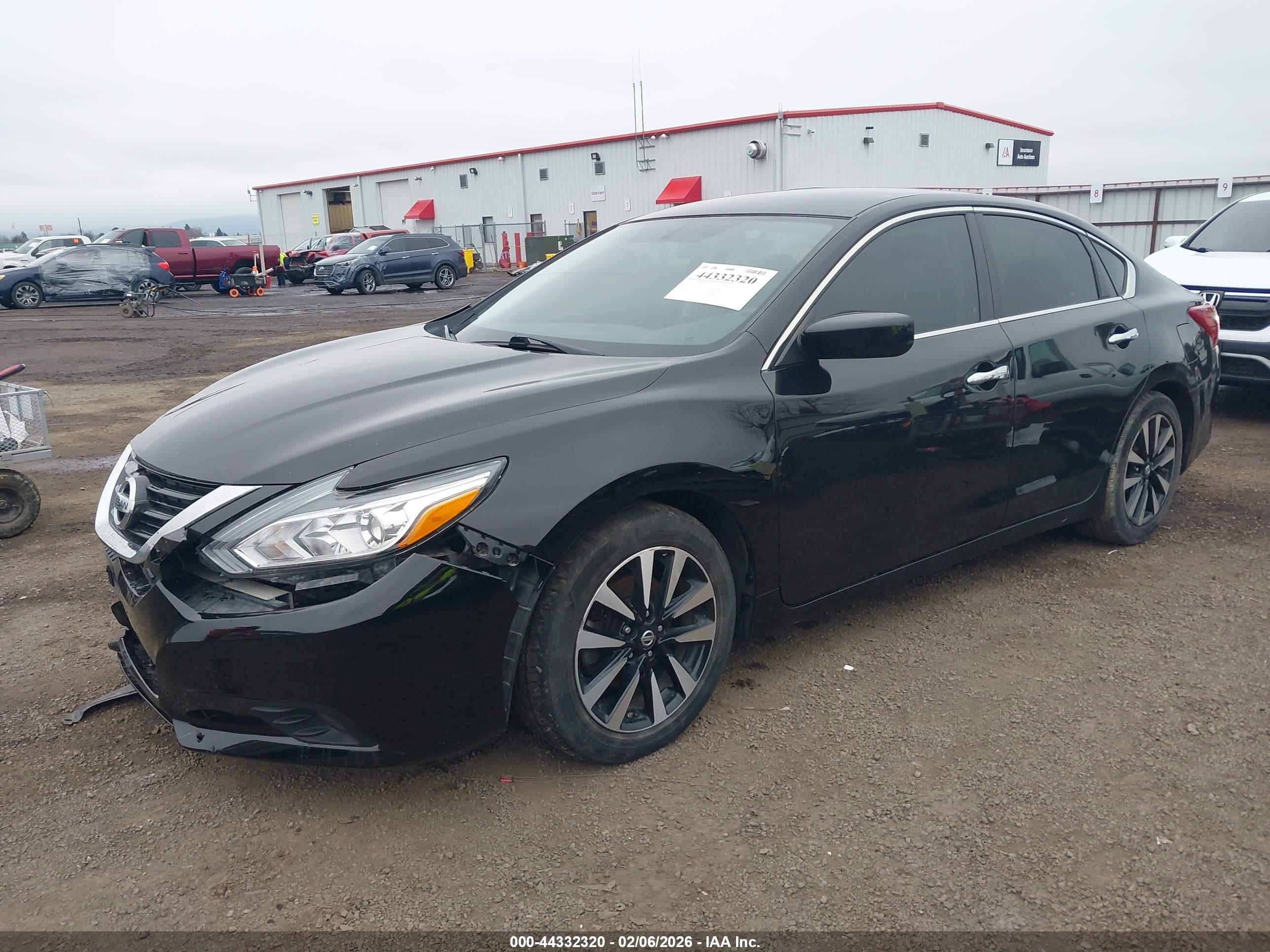 NISSAN ALTIMA image 2