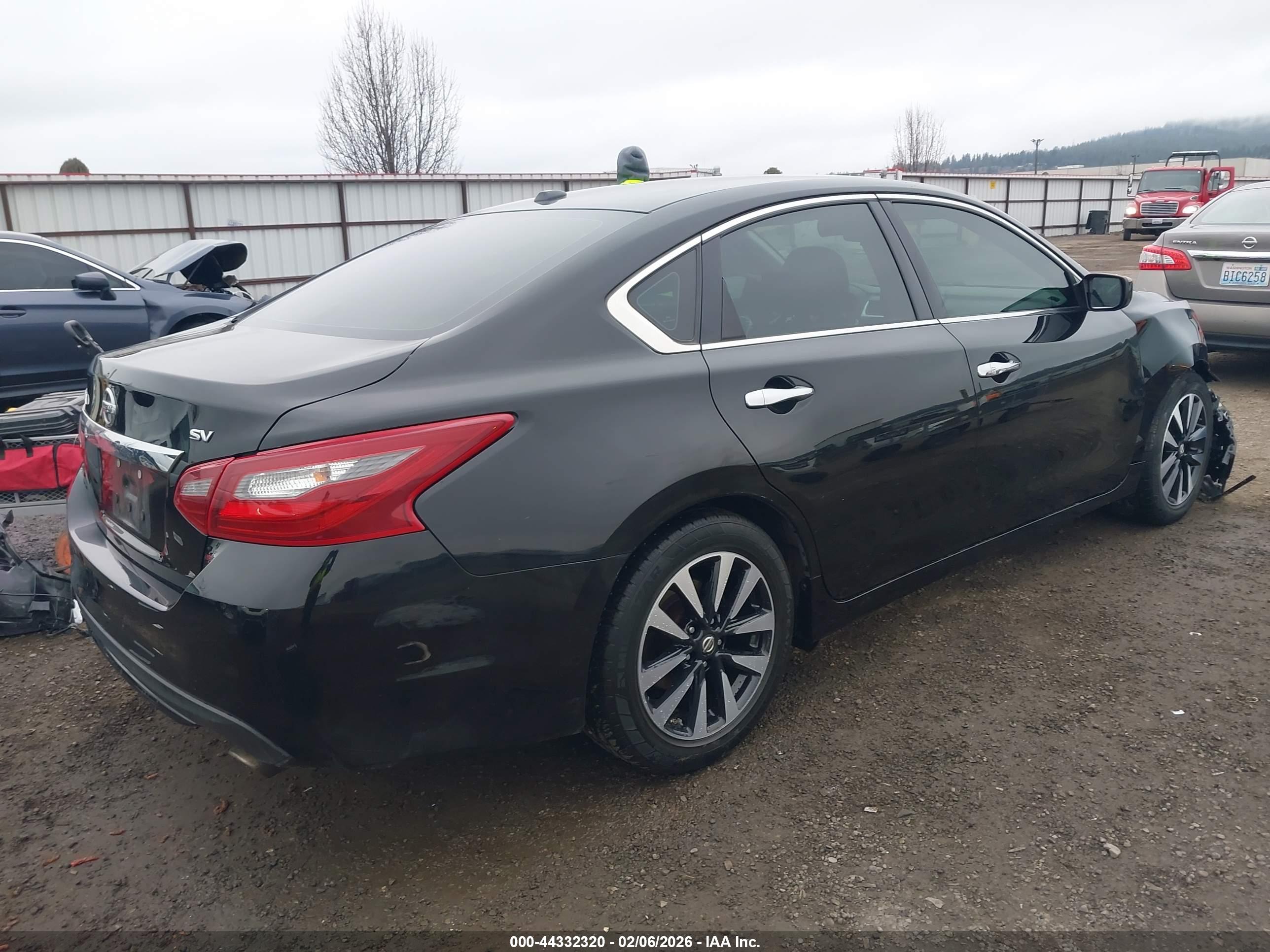 NISSAN ALTIMA image 4